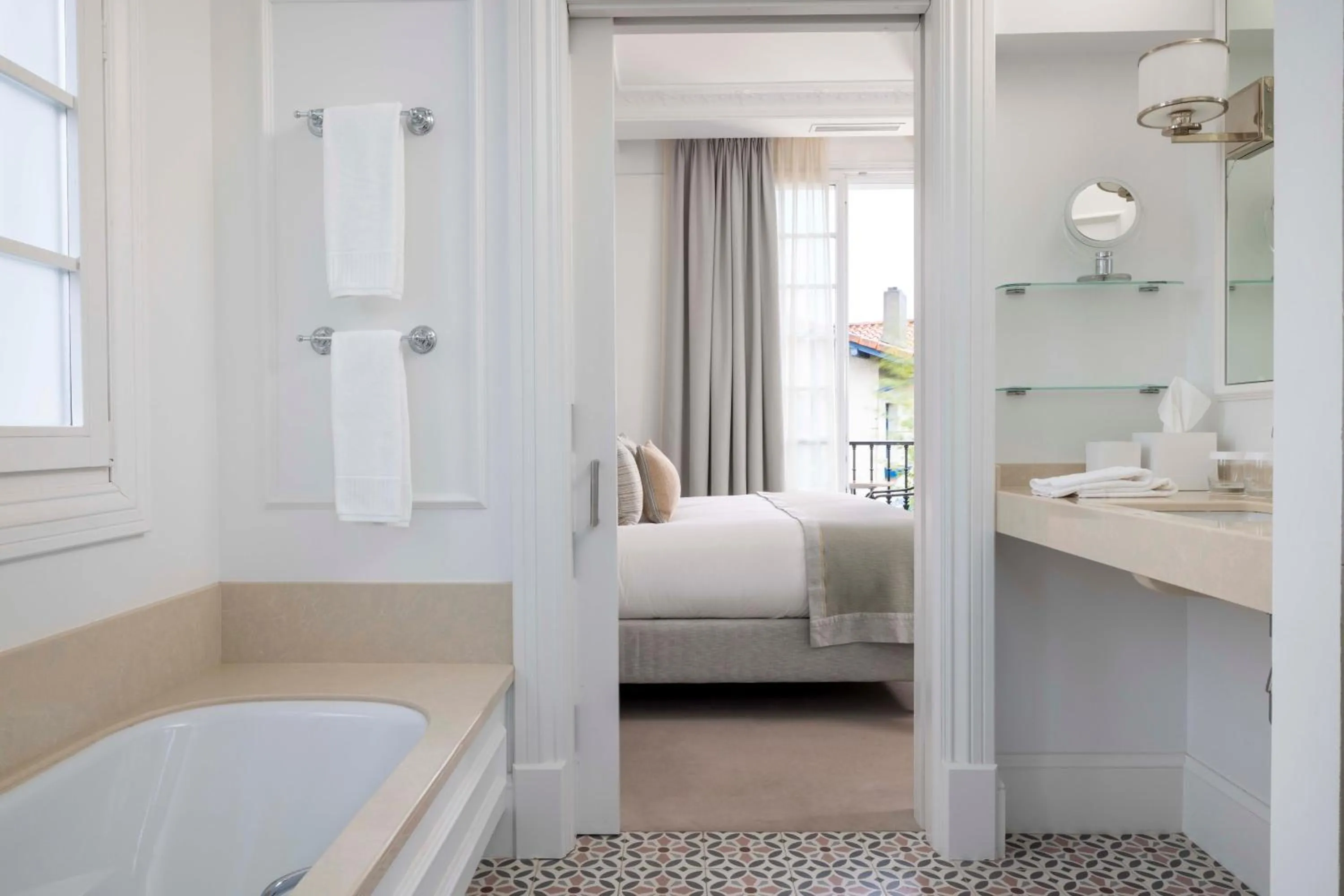 Bathroom, Bed in Villa Magalean Hotel & Spa