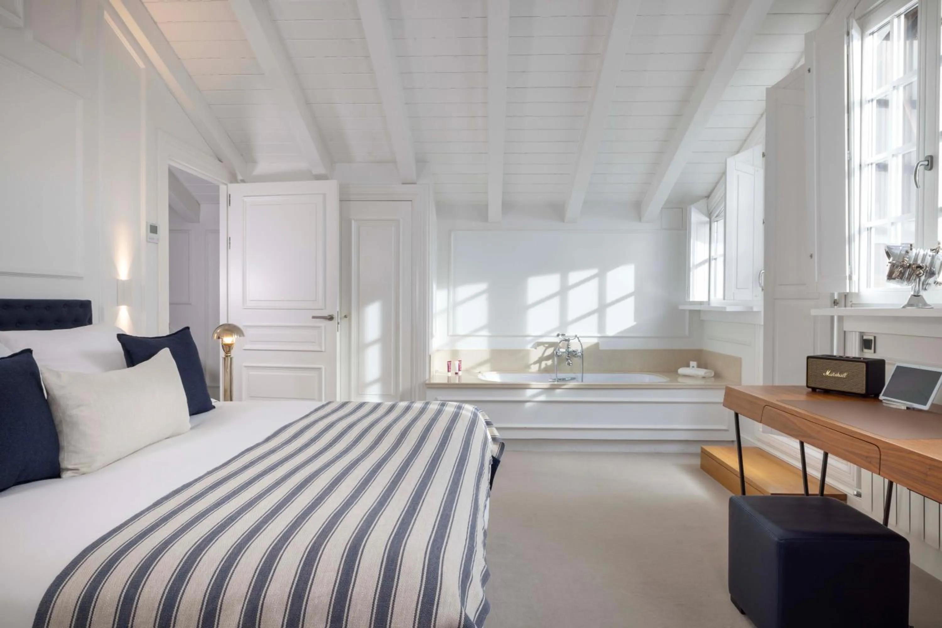 Bed in Villa Magalean Hotel & Spa