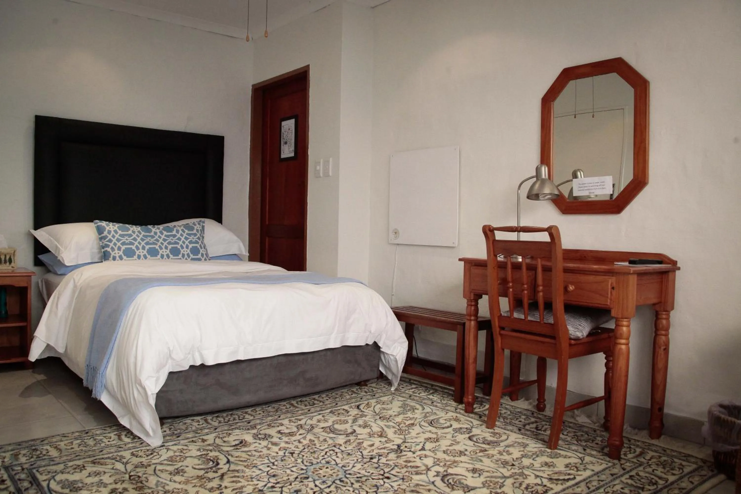 Bedroom, Bed in Thatchfoord Lodge