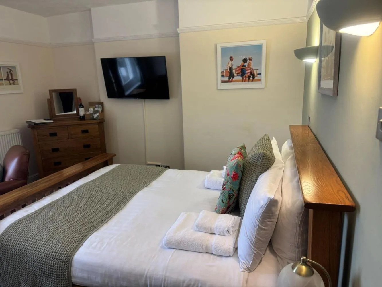 Bed in The Red Lion Hotel