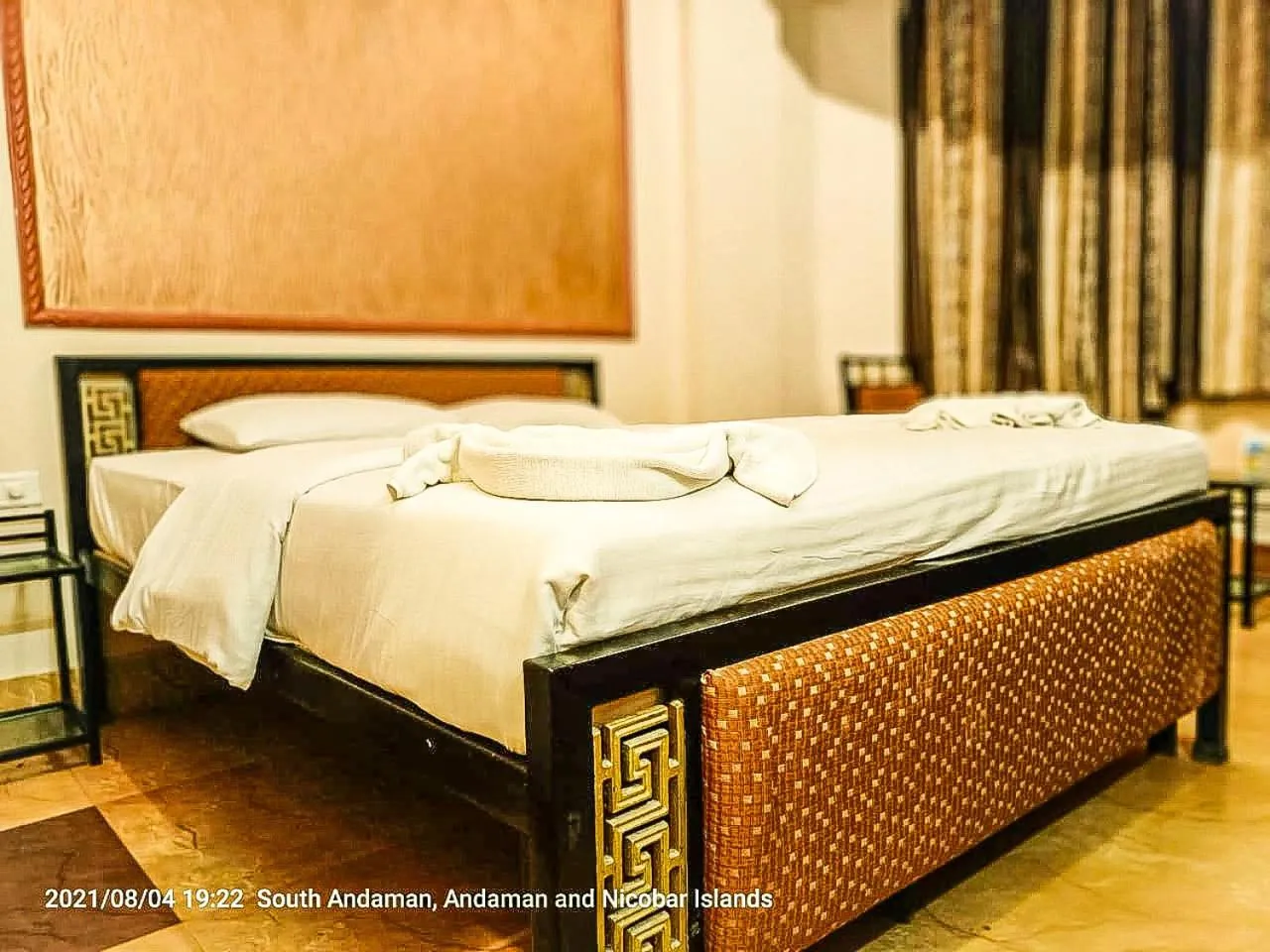 Bed in The Kingdom, Havelock