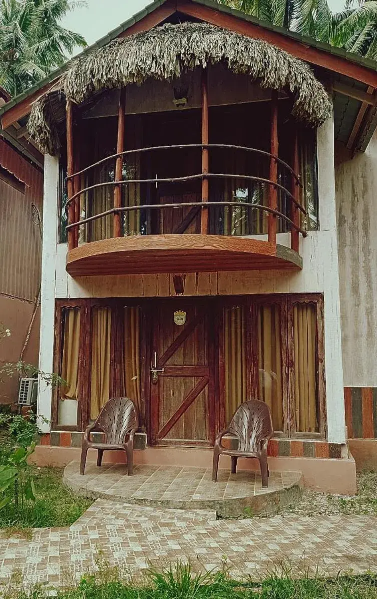 Facade/entrance in The Kingdom, Havelock Facade/entrance in The Kingdom, Havelock