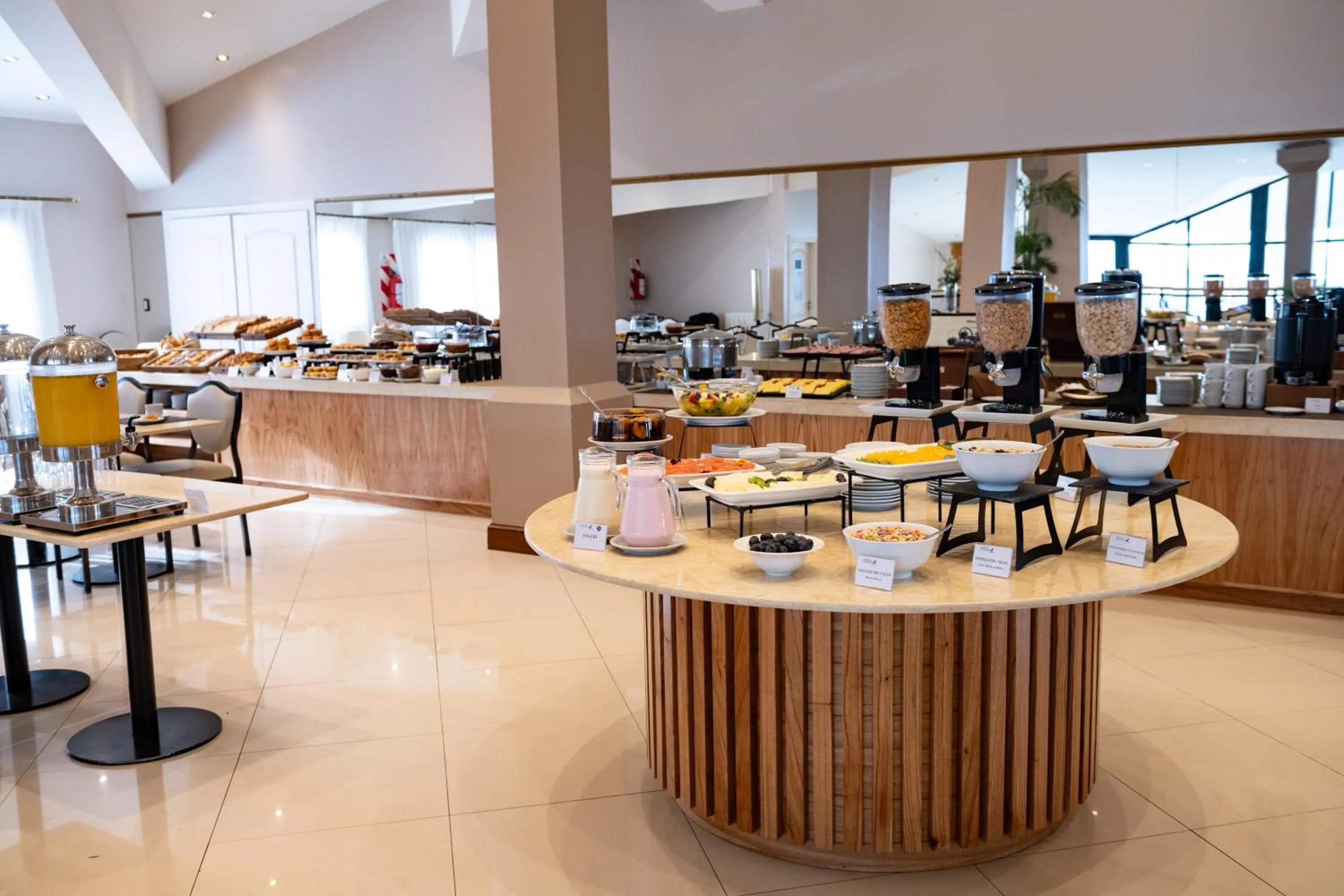 Buffet breakfast in Lagos Del Calafate