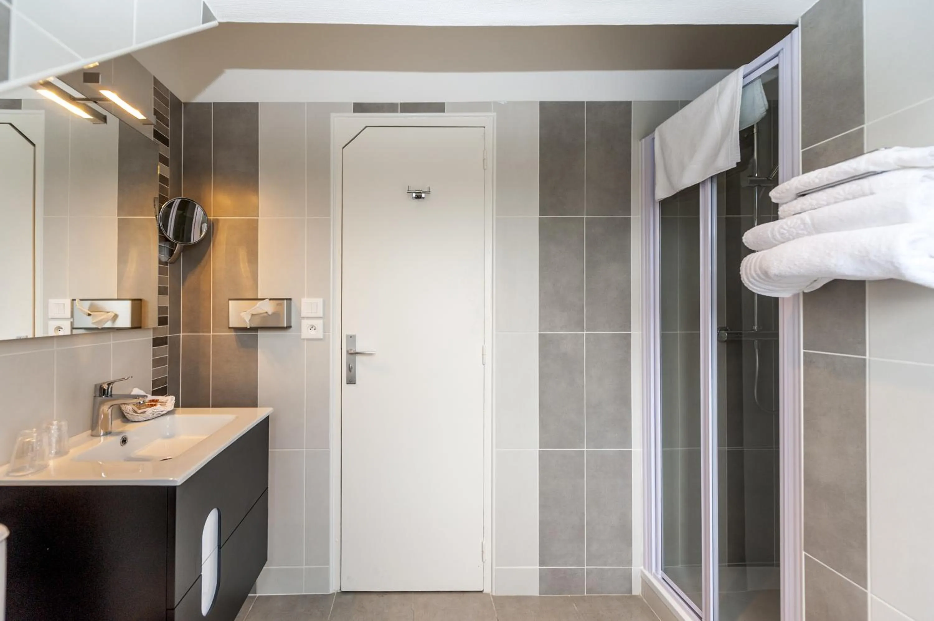 Bathroom in Logis Hôtel Restaurant Relais Du Gué De Selle