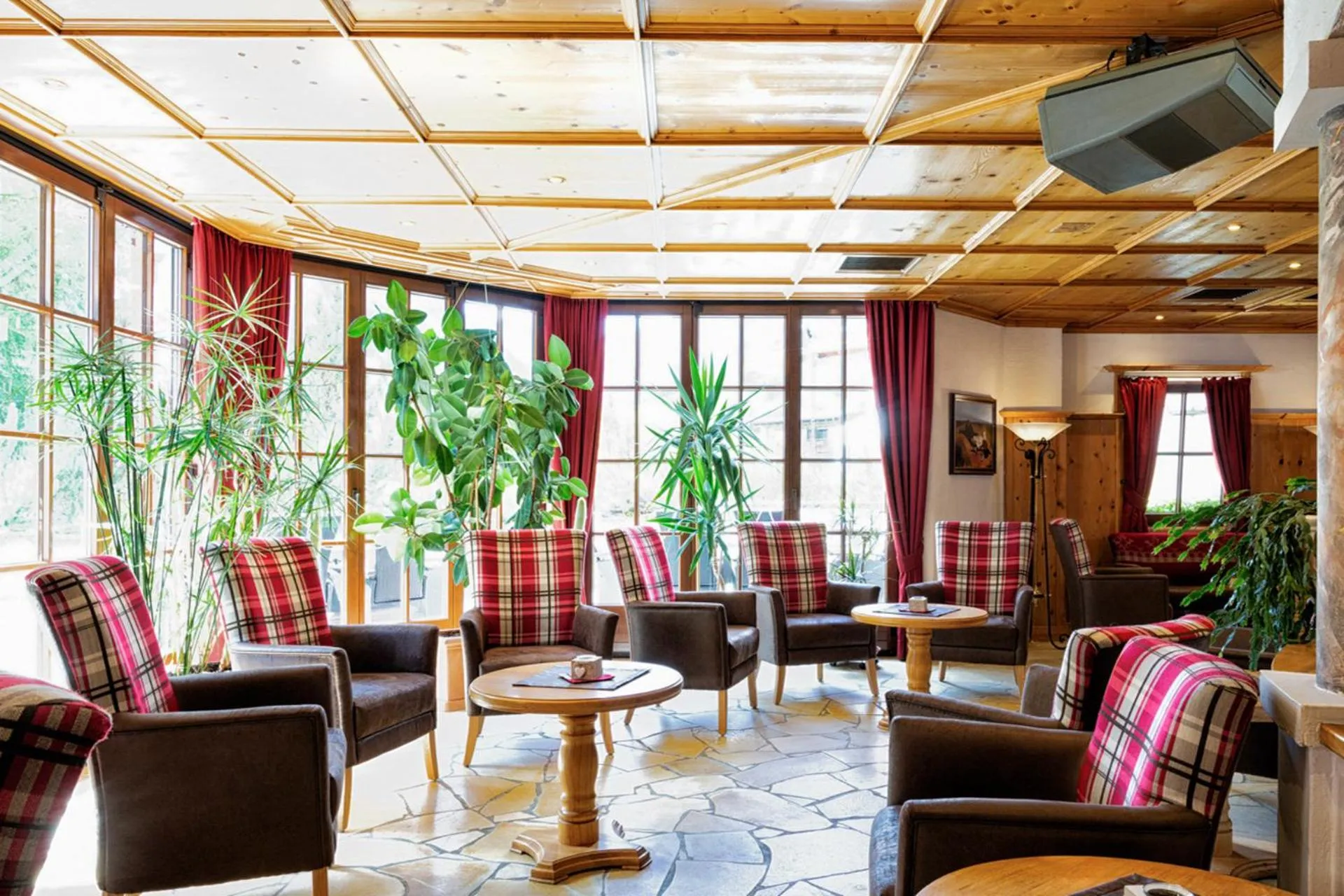 Lounge or bar in Hotel Similaun