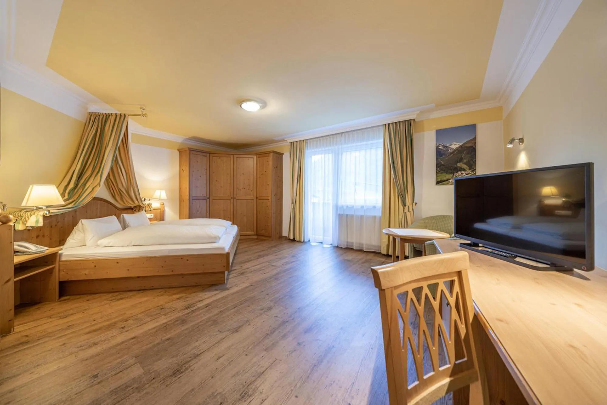 Bed in Hotel Similaun