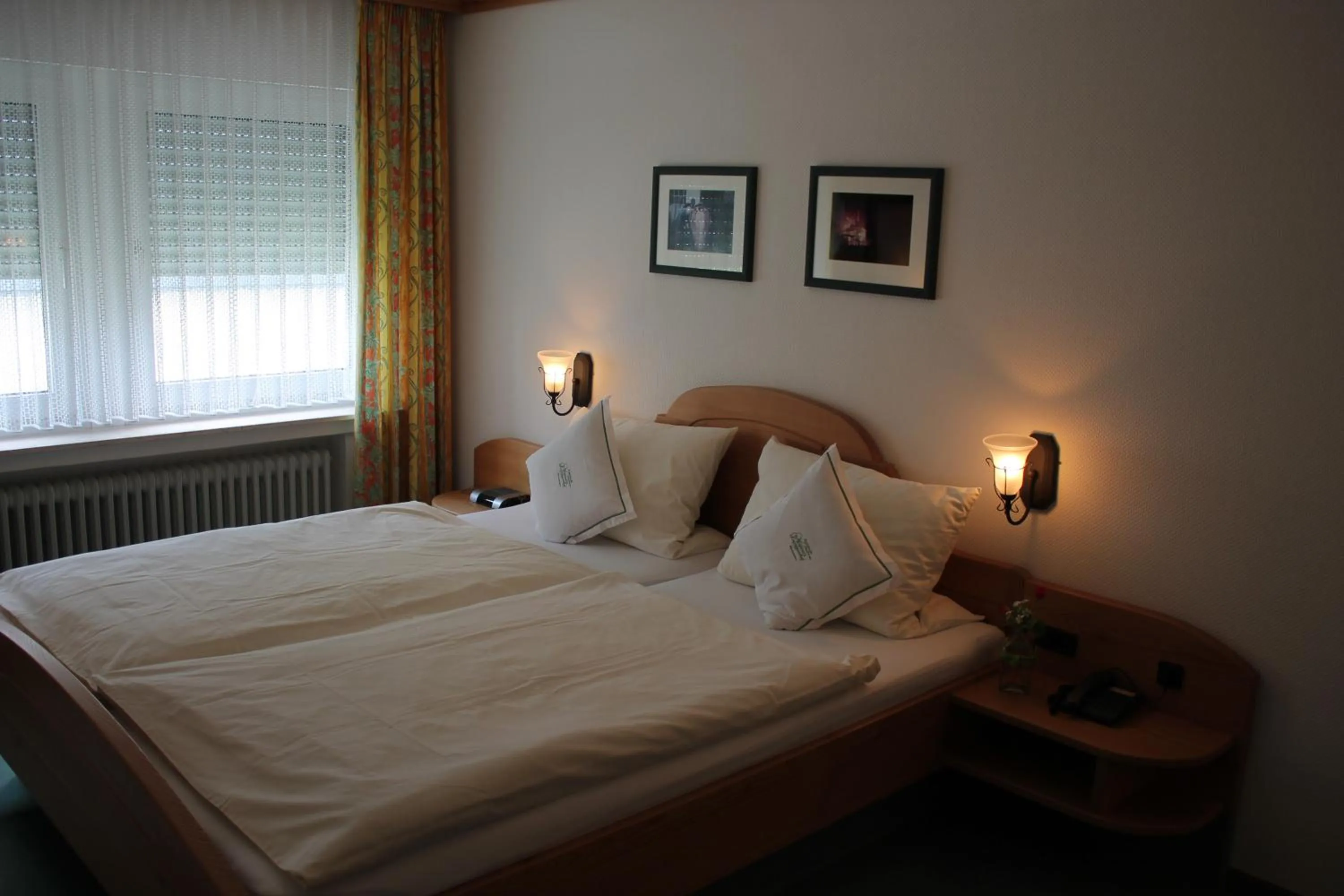 Photo of the whole room, Bed in Wüllner's Landgasthof