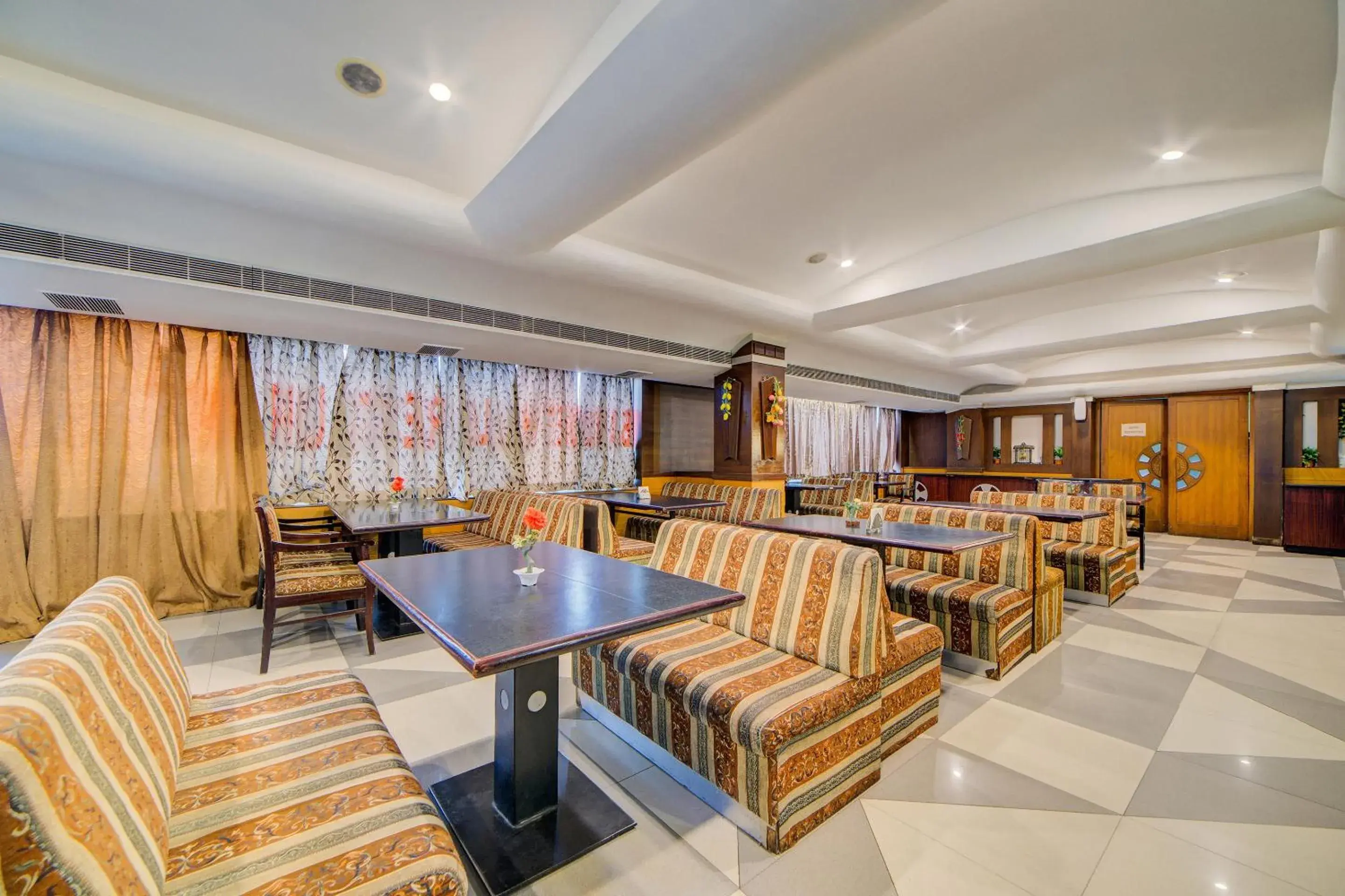 Restaurant/places to eat in Hotel O Kachiguda Railway Station Restaurant/places to eat in Hotel O Kachiguda Railway Station