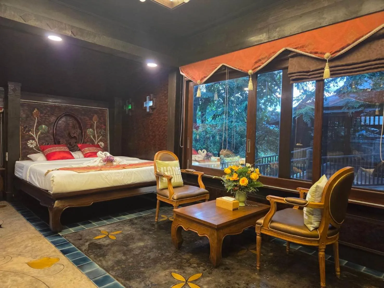 Bed in Bantunglom Resort