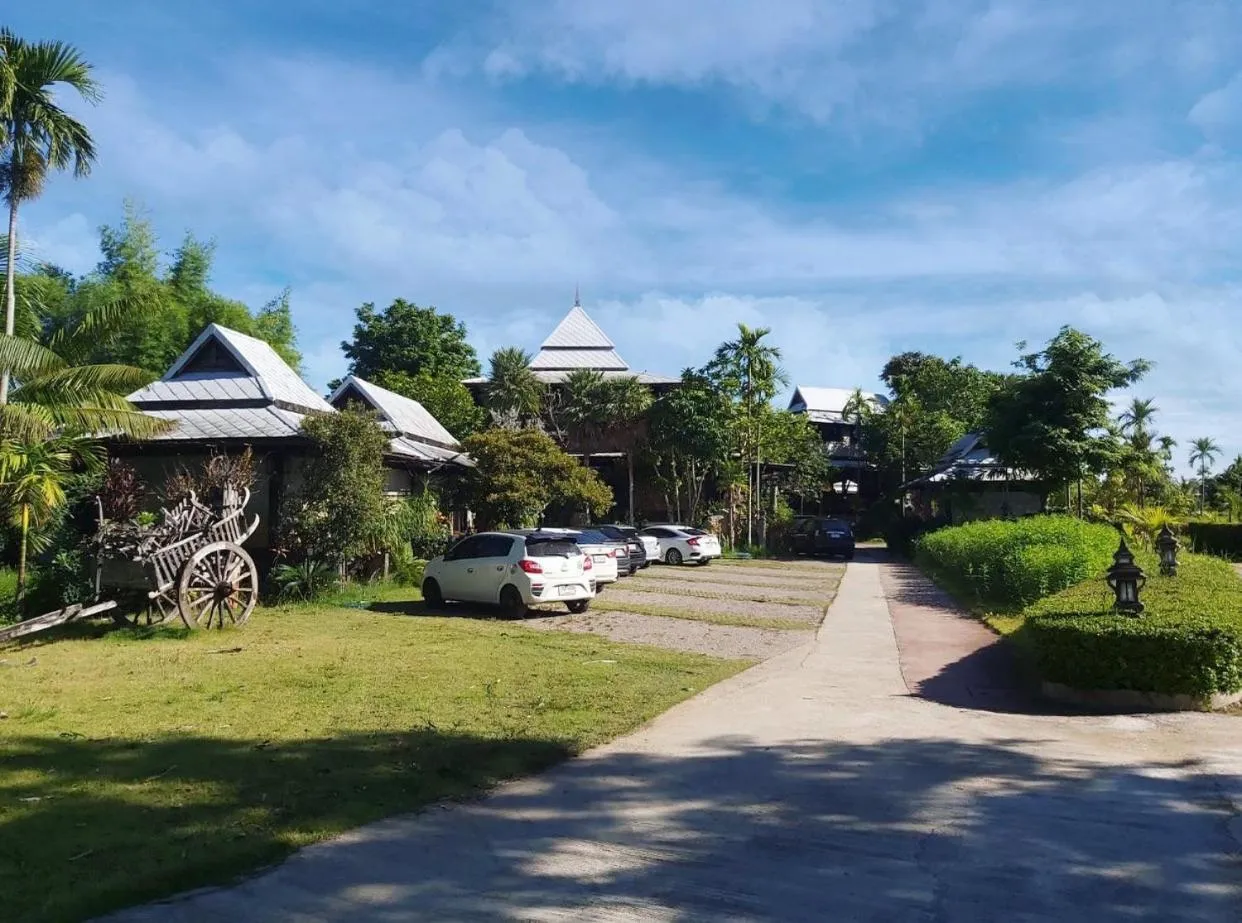 On site in Bantunglom Resort