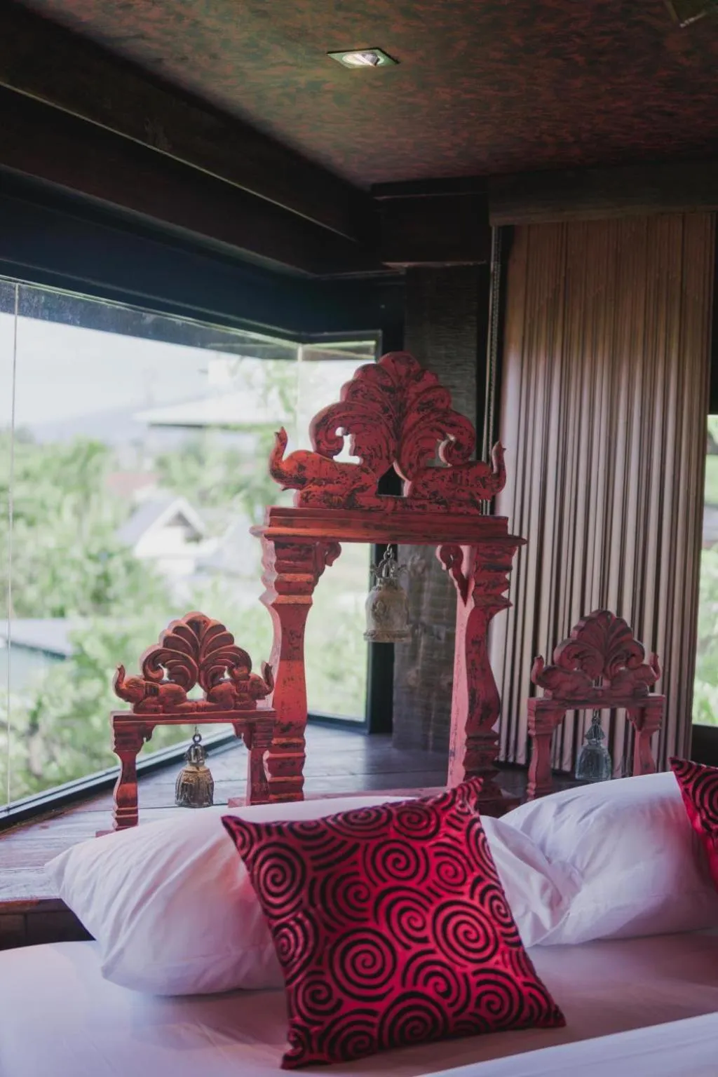 Bed in Bantunglom Resort