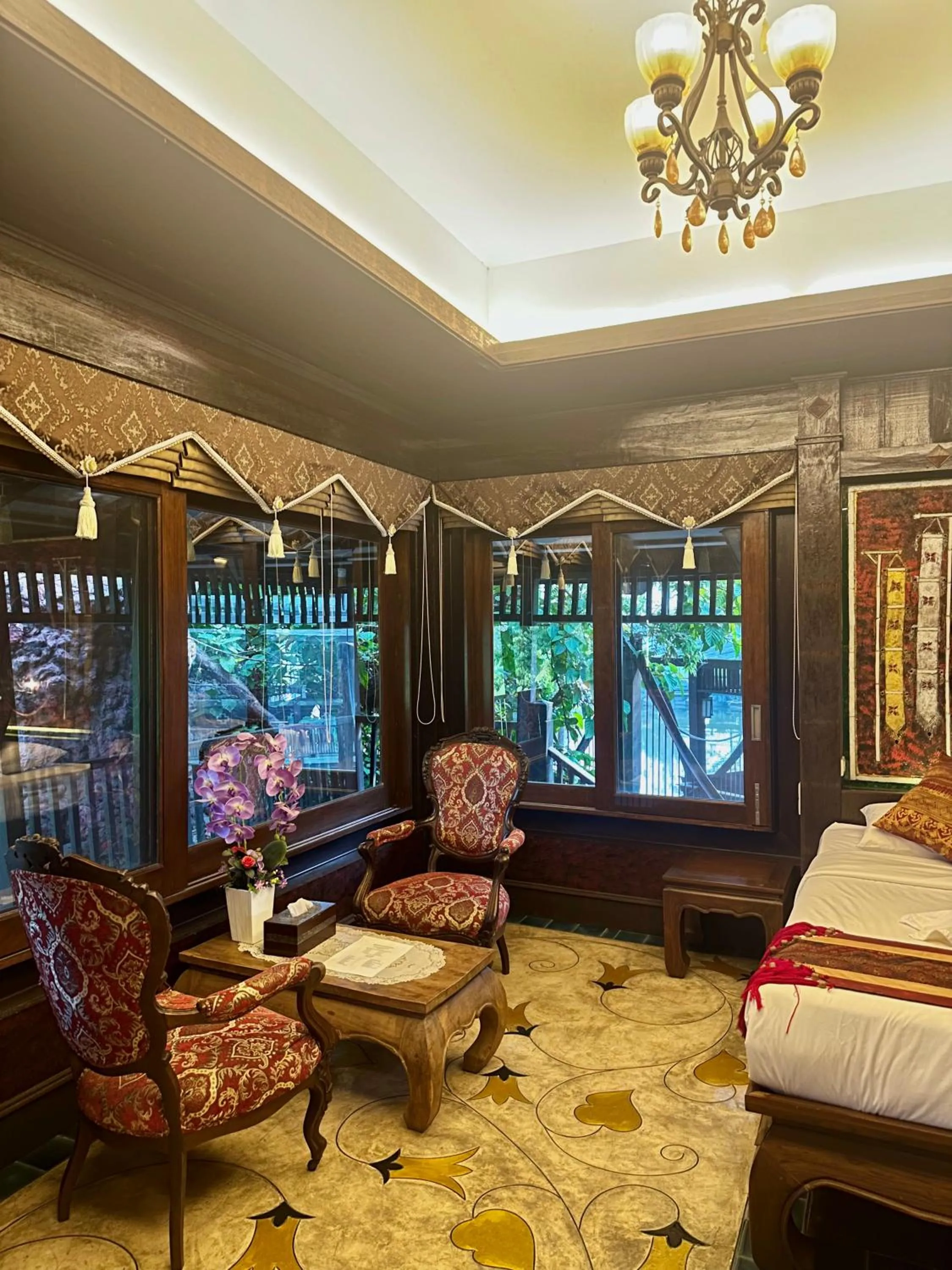 Bed in Bantunglom Resort