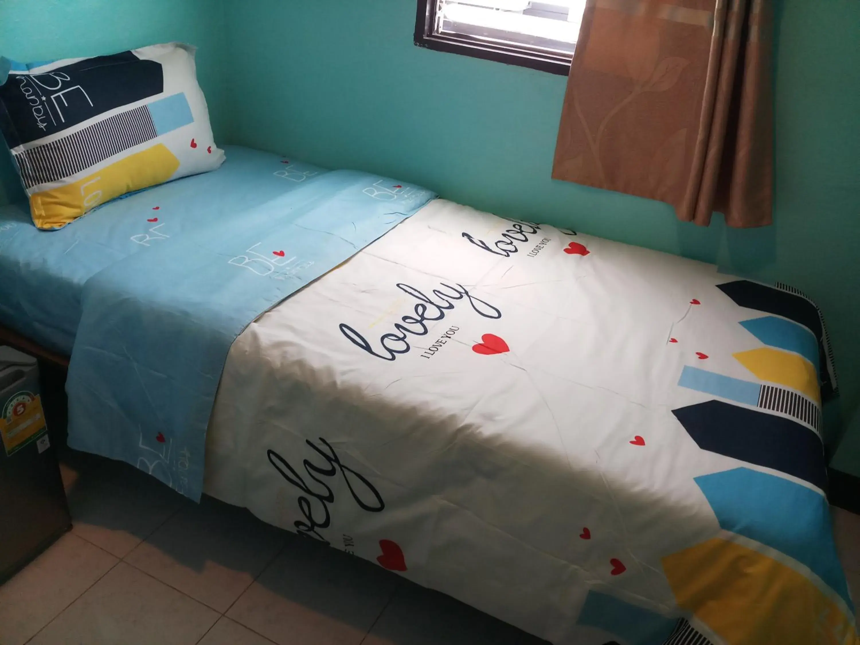 Small Single Room - single occupancy in Kata S. T. House Small Single Room - single occupancy in Kata S. T. House