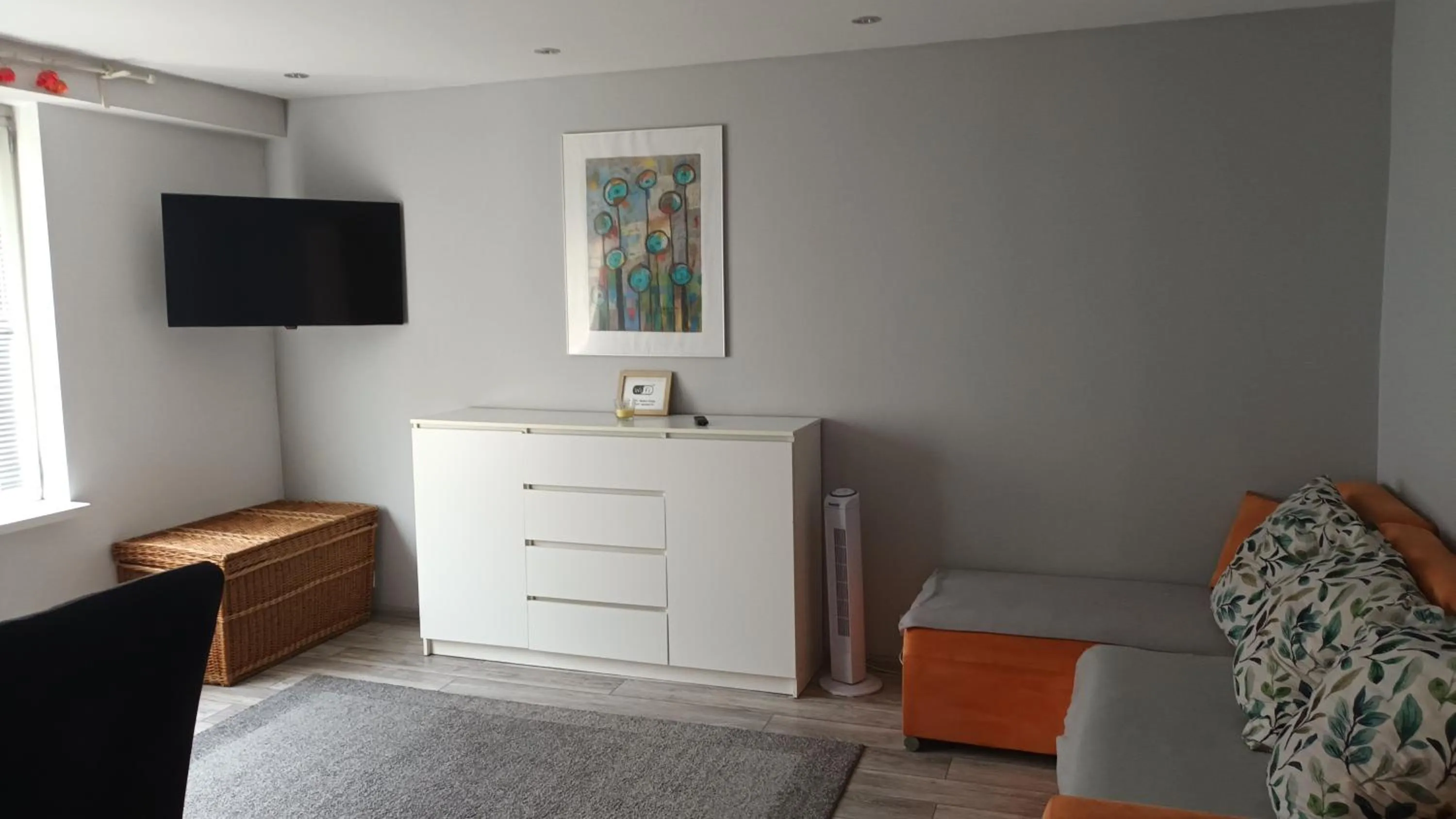 Modern Studio 9