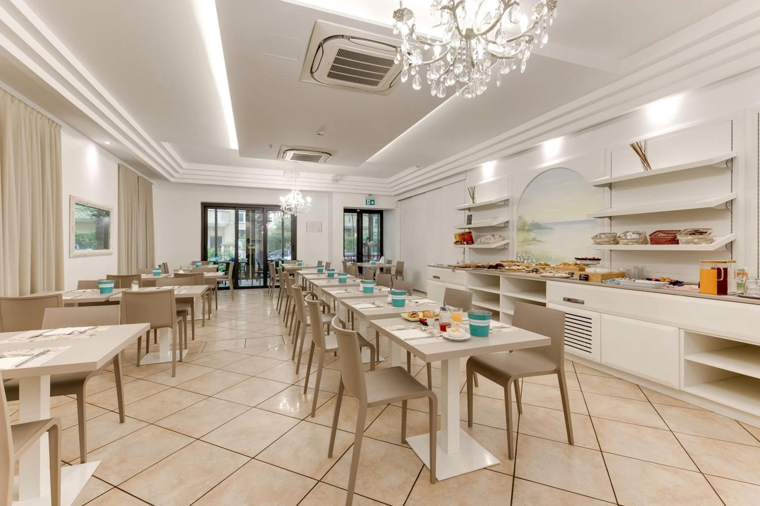 Breakfast in Hotel La Nidiola