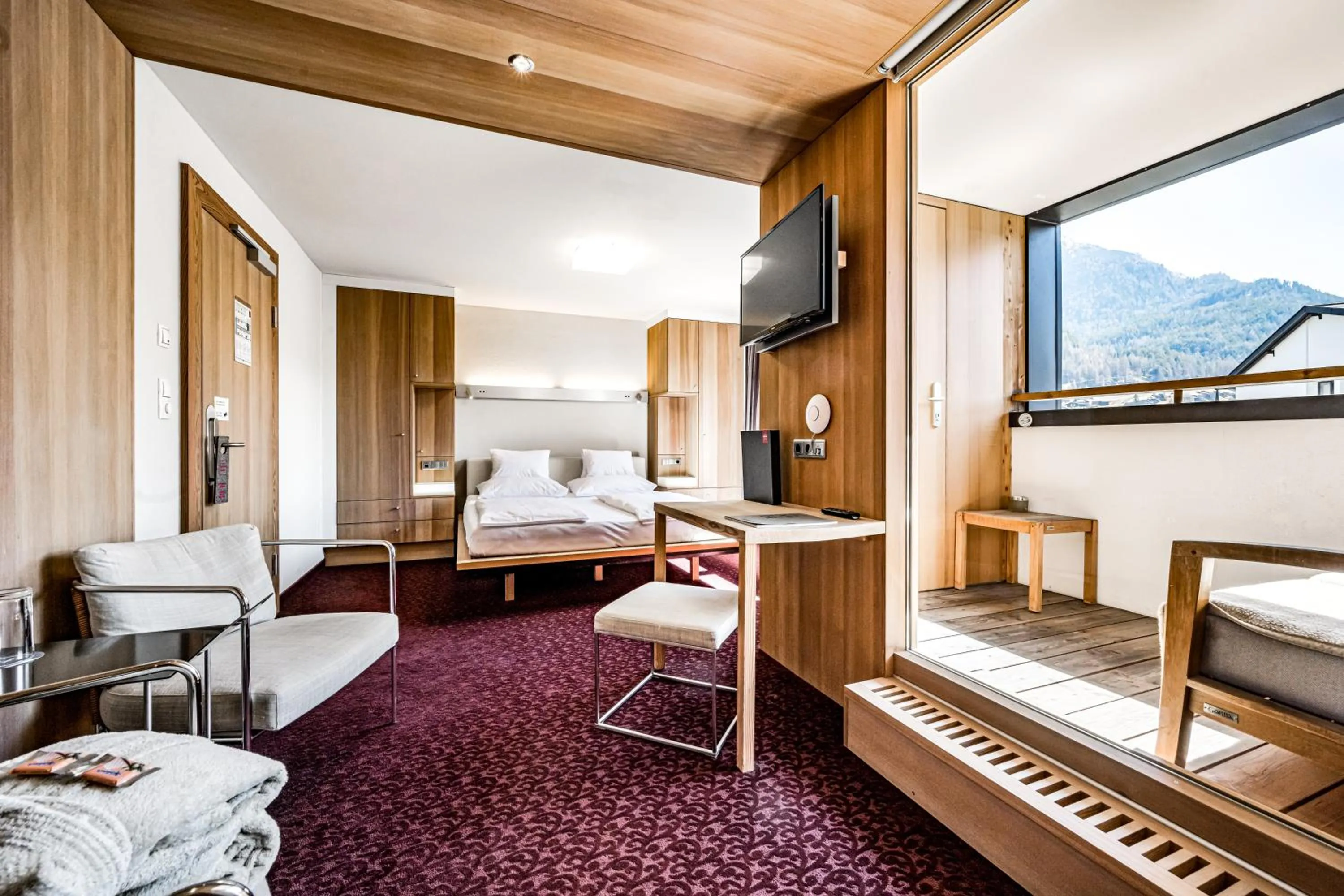 Photo of the whole room, Bed in Hotel Alpina Sölden - Adults Only