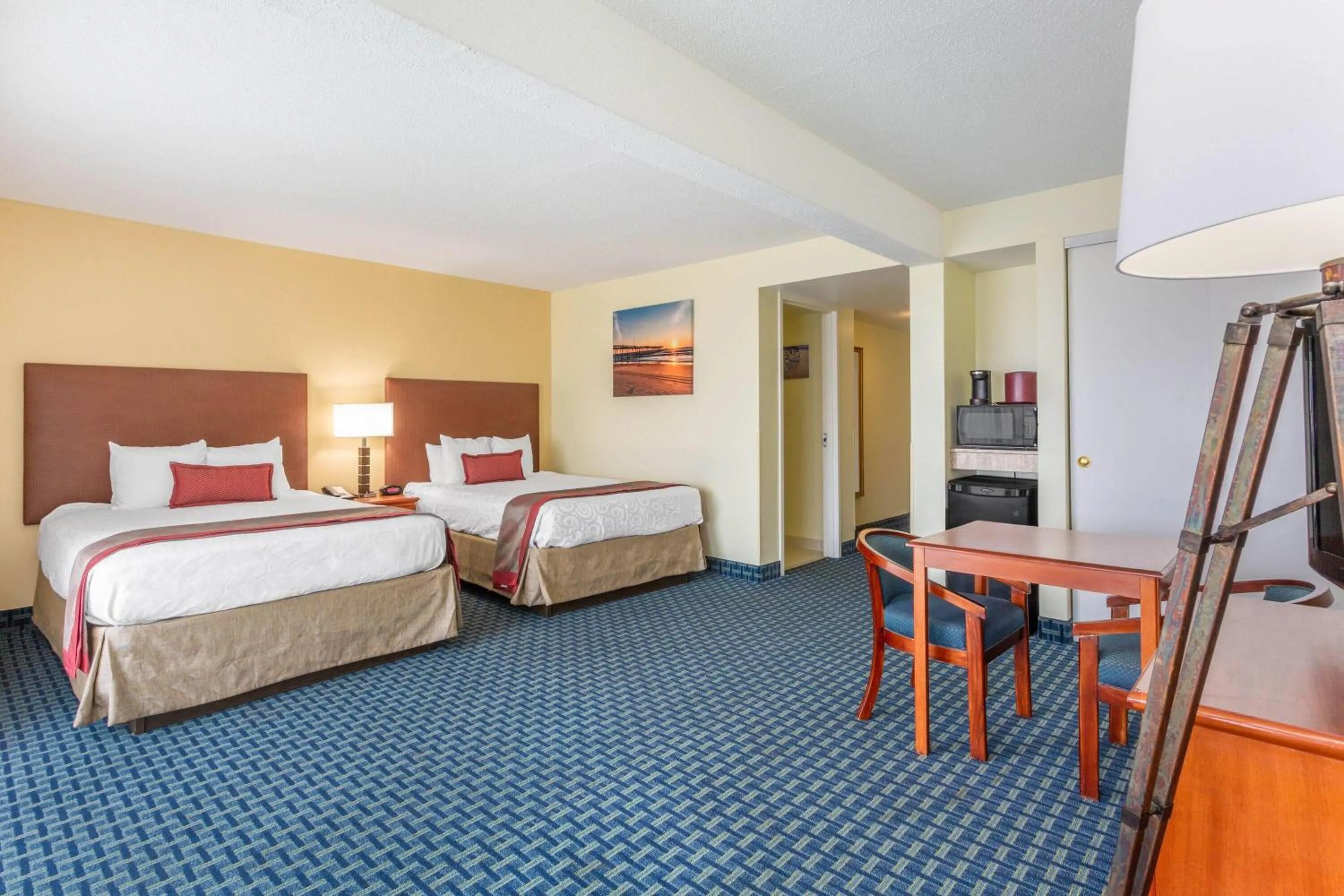 Photo of the whole room, Bed in Ramada Plaza by Wyndham Virginia Beach Oceanfront