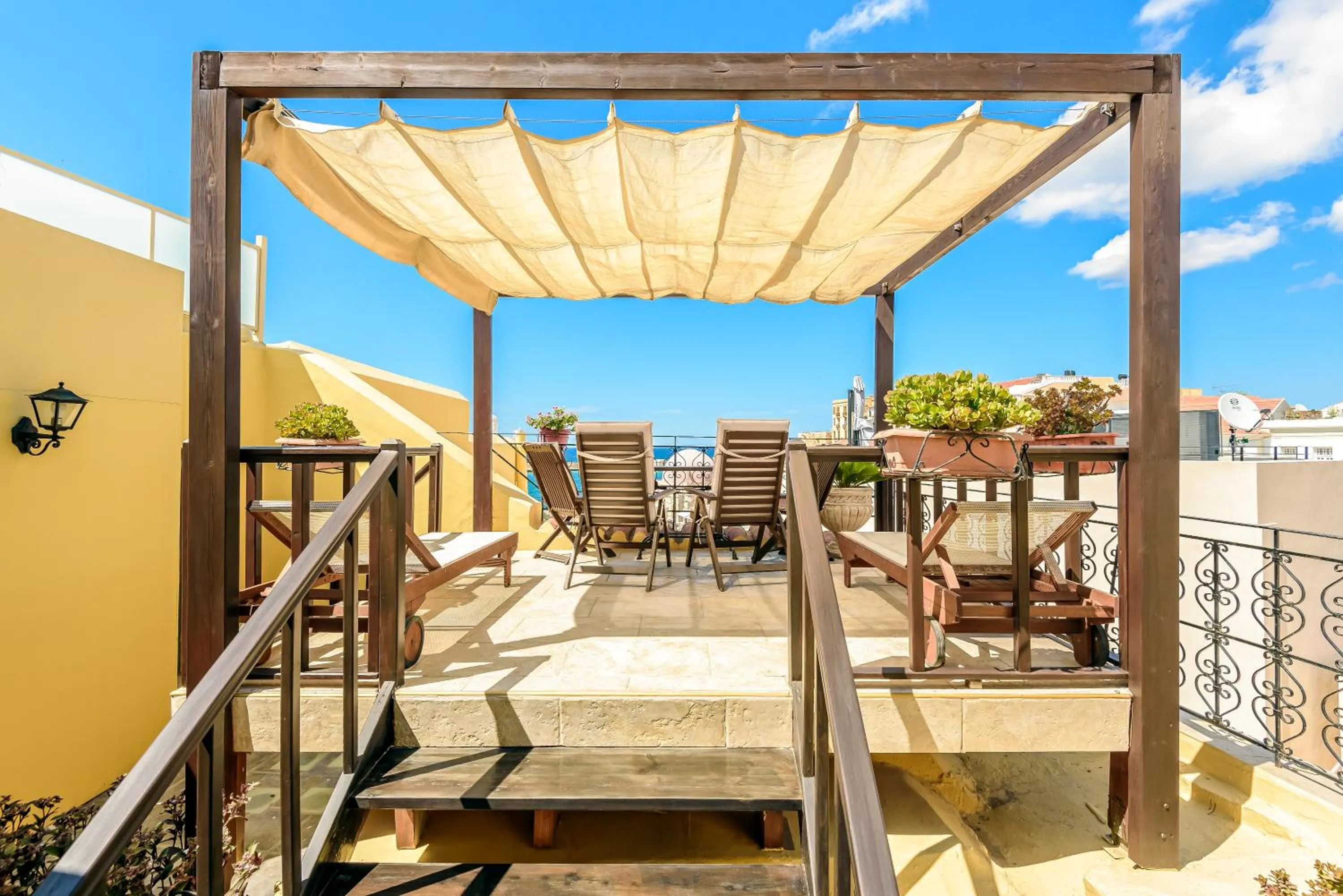 Patio in Belmondo Hotel