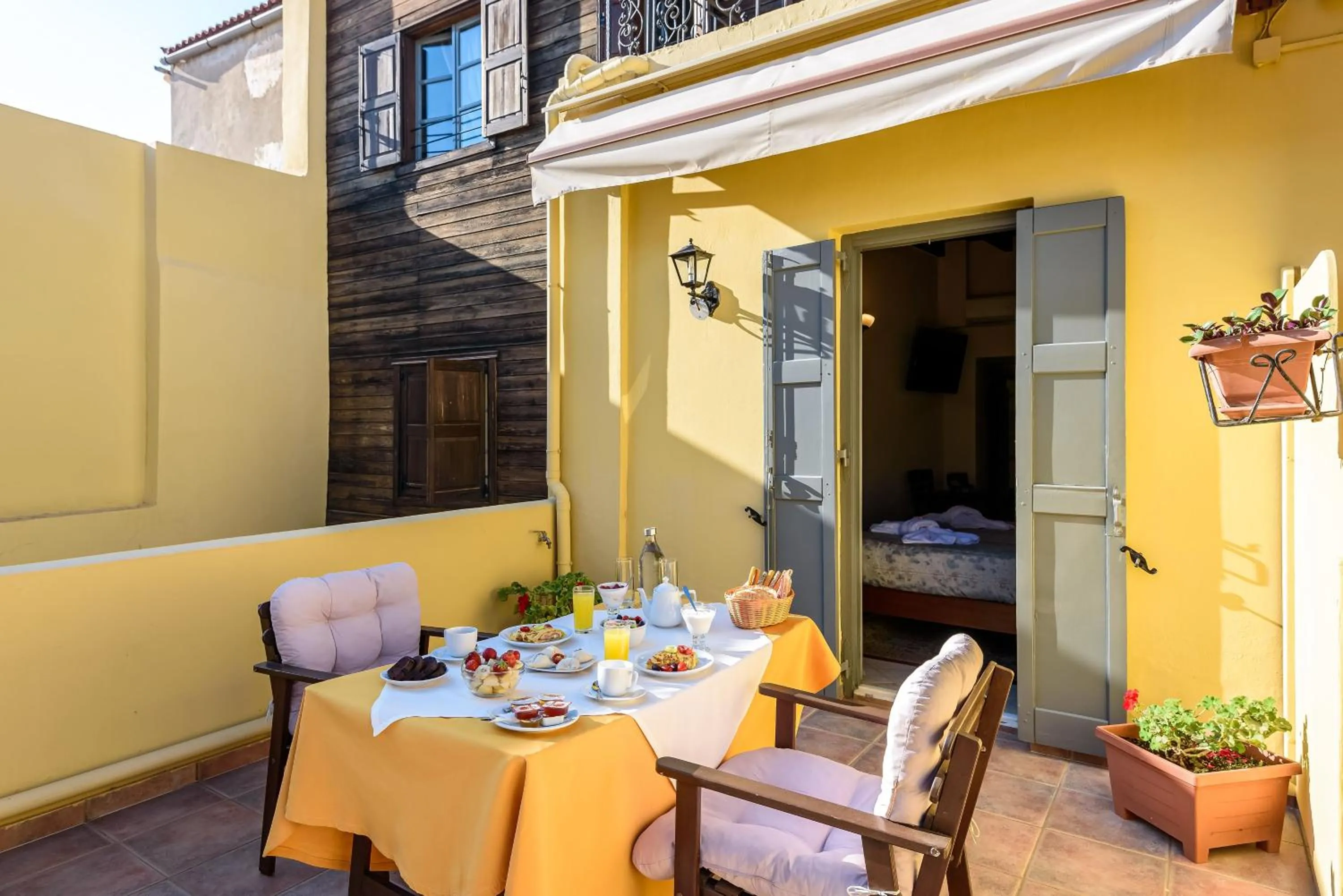 Property building in Belmondo Hotel