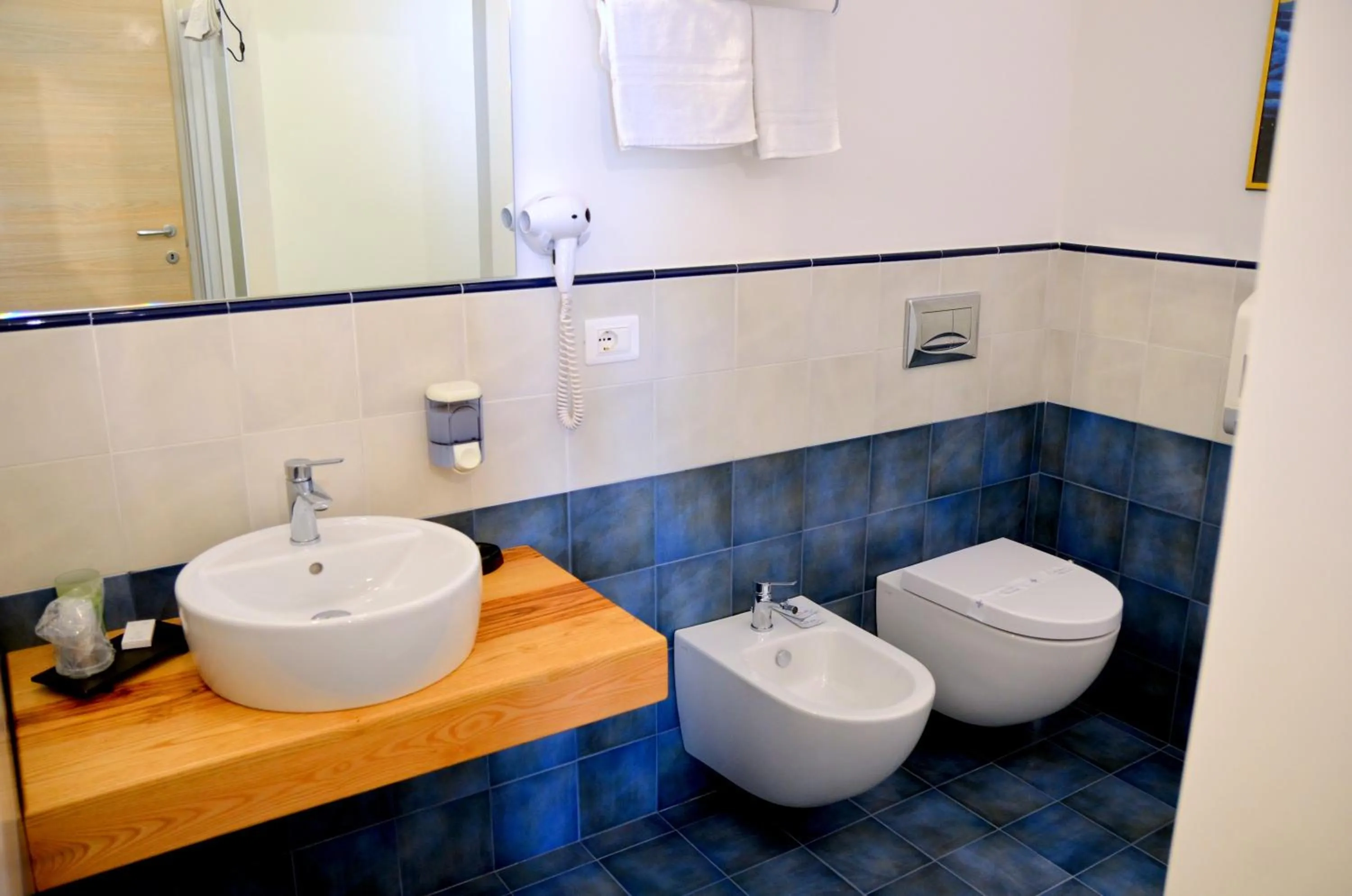 Bathroom in La Casa del Melograno