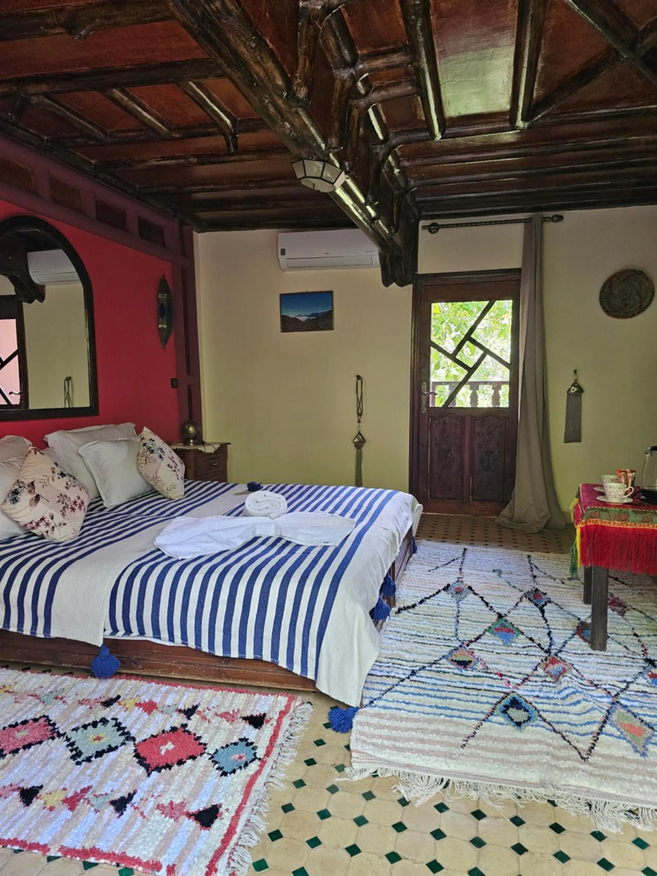 Bed in Riad Oussagou
