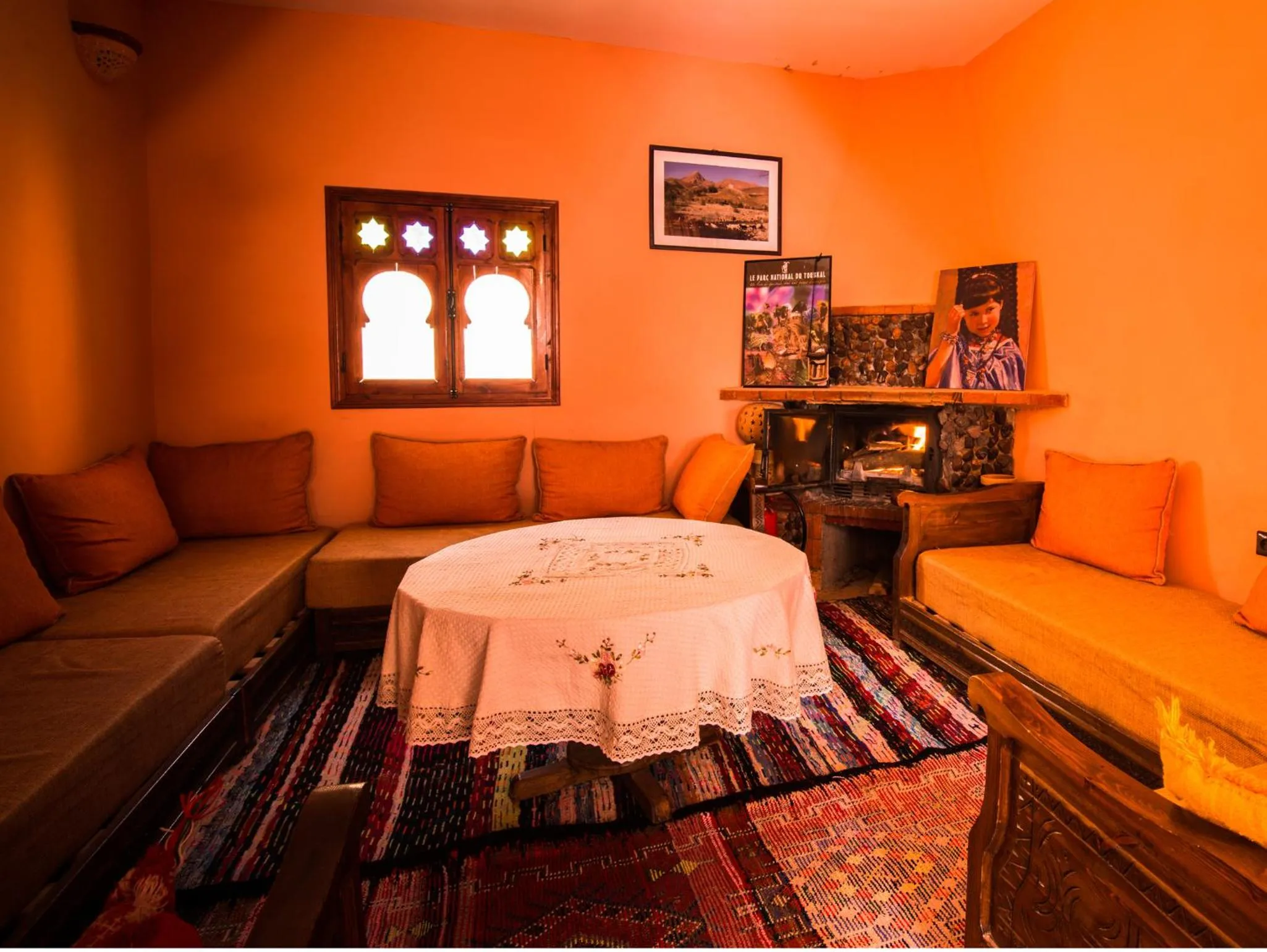 Restaurant/places to eat in Riad Oussagou