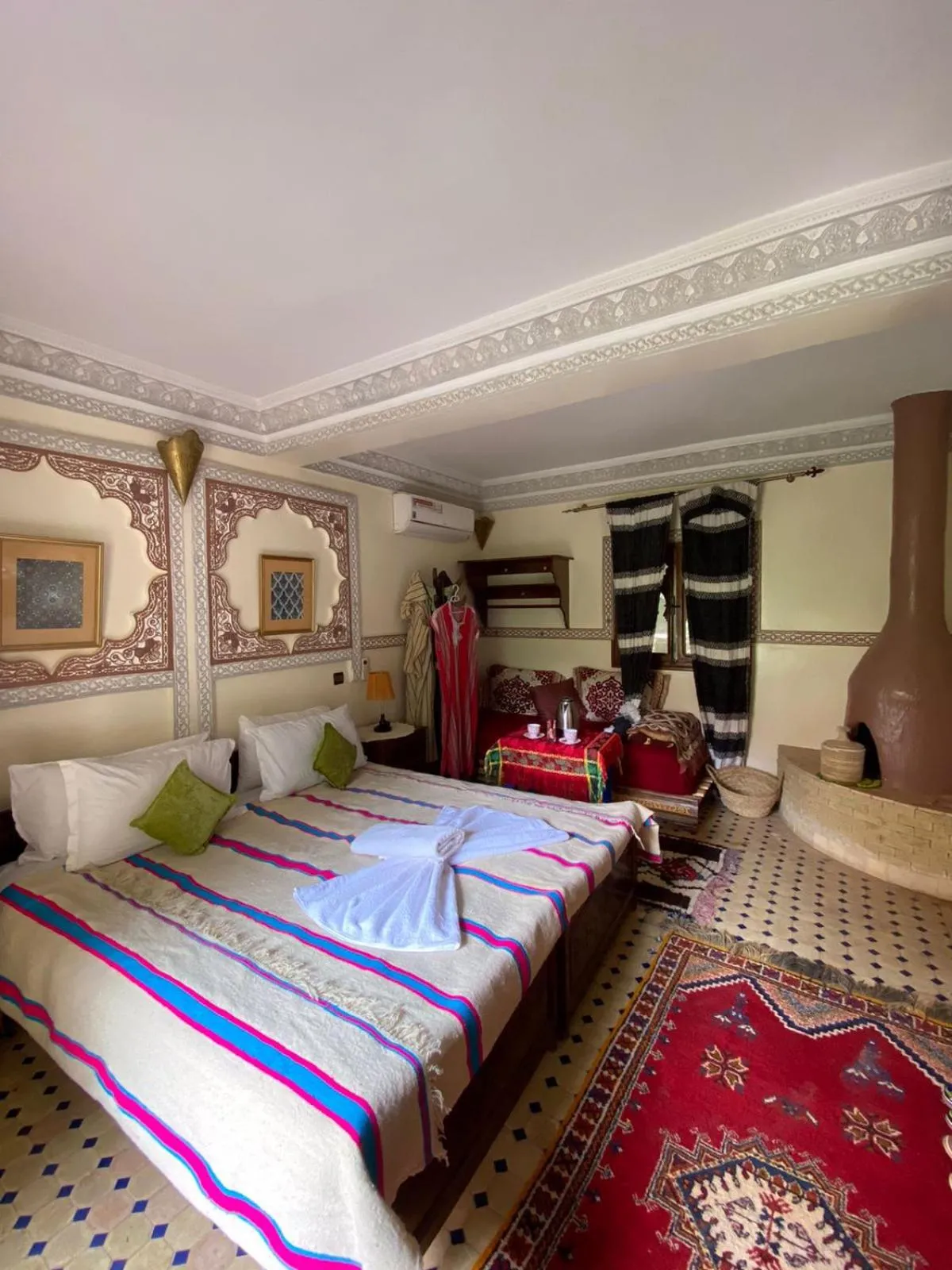 Bed in Riad Oussagou