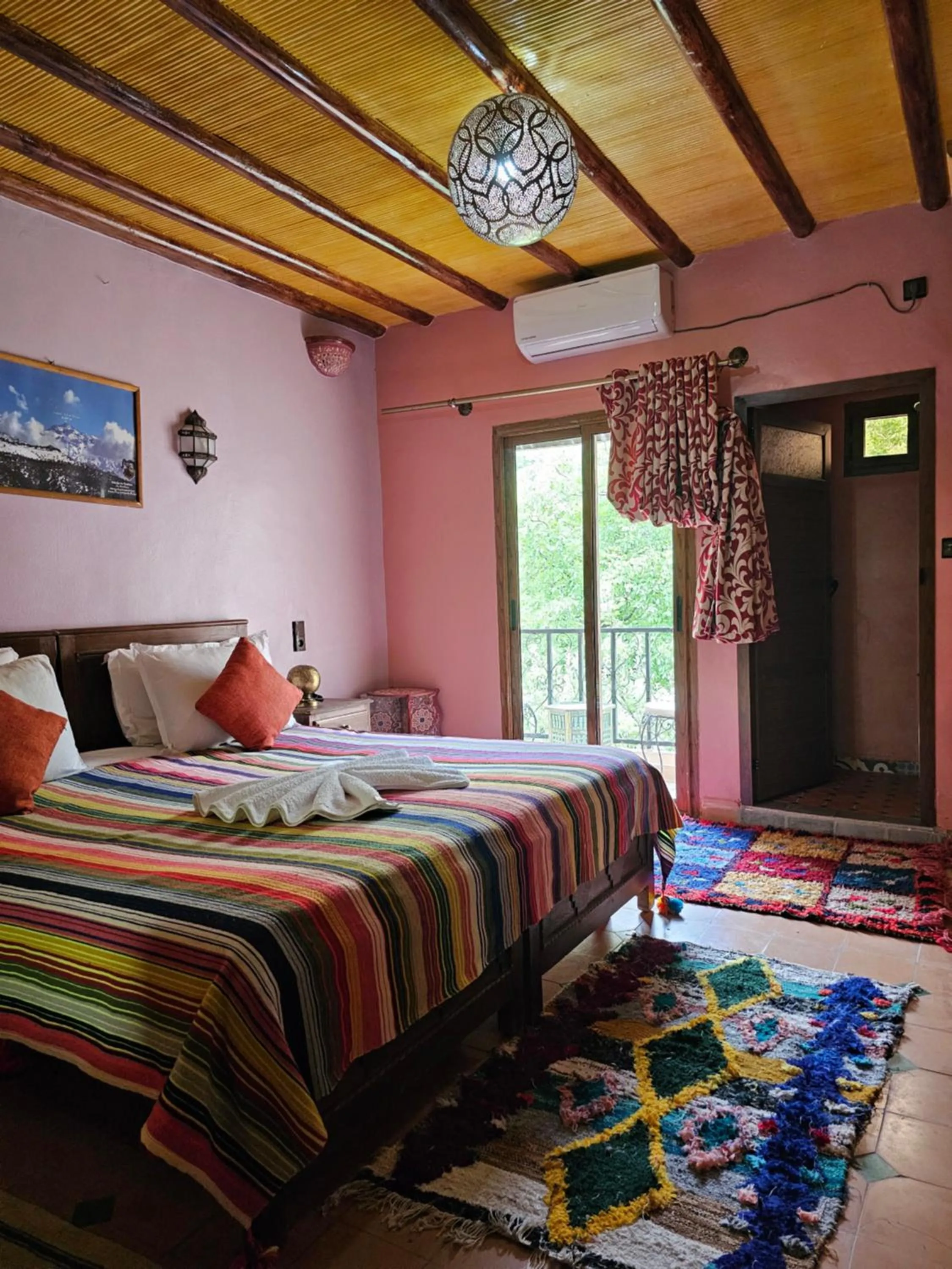 Bedroom, Bed in Riad Oussagou