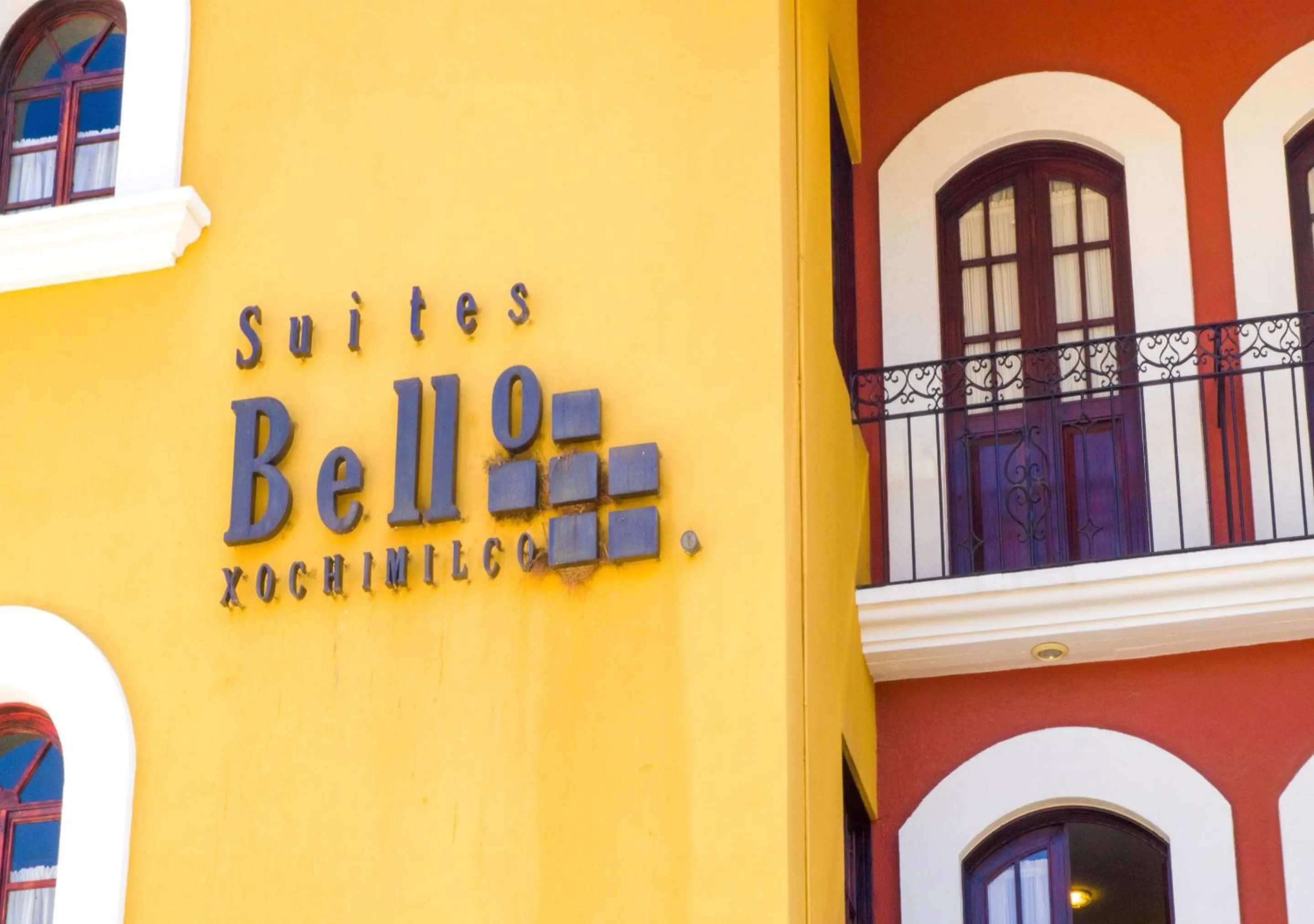 Logo/Certificate/Sign in Suites Bello Xochimilco
