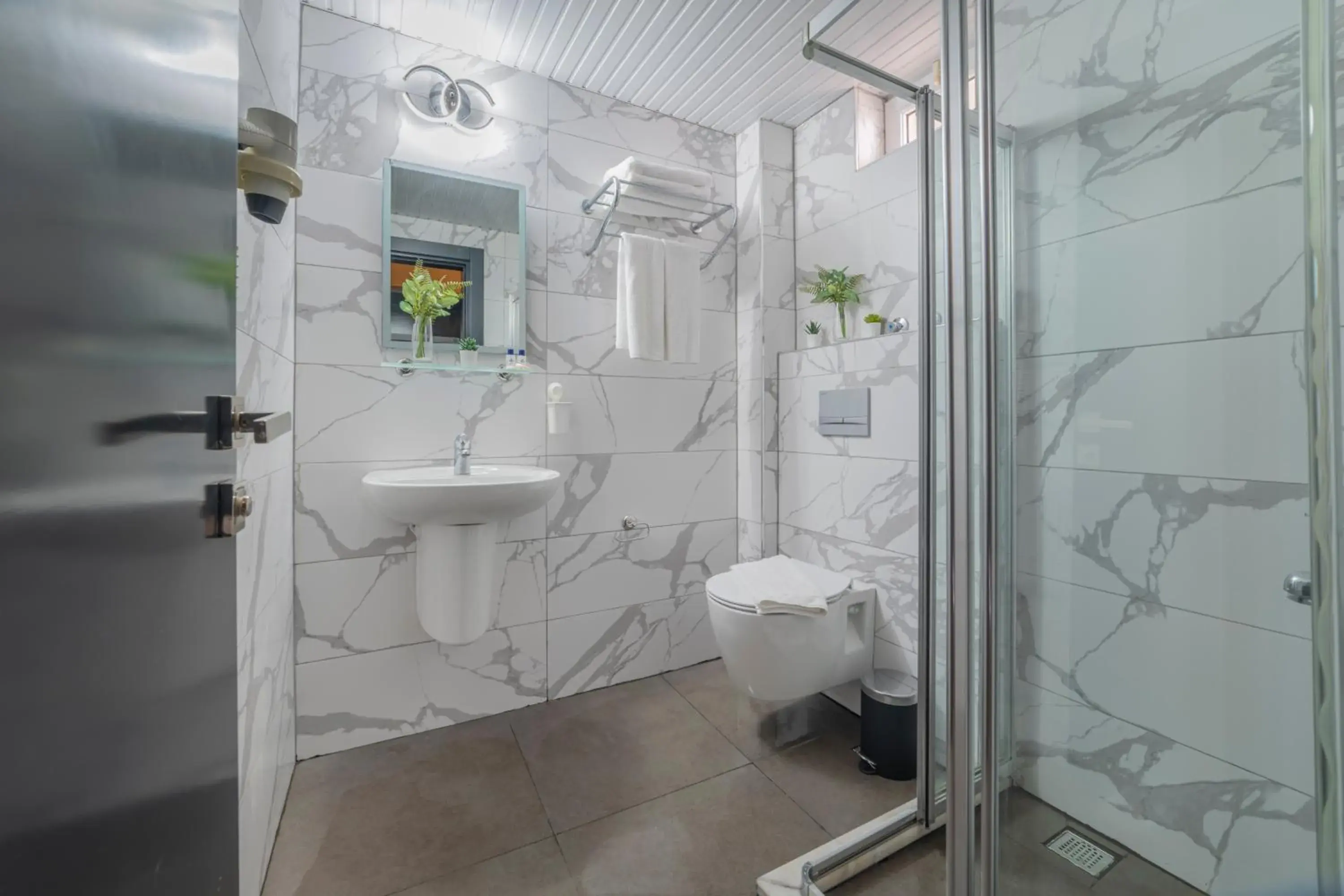 Double or Twin Room in Royalisa Palmiye Beach Hotel Adult Only Double or Twin Room in Royalisa Palmiye Beach Hotel Adult Only