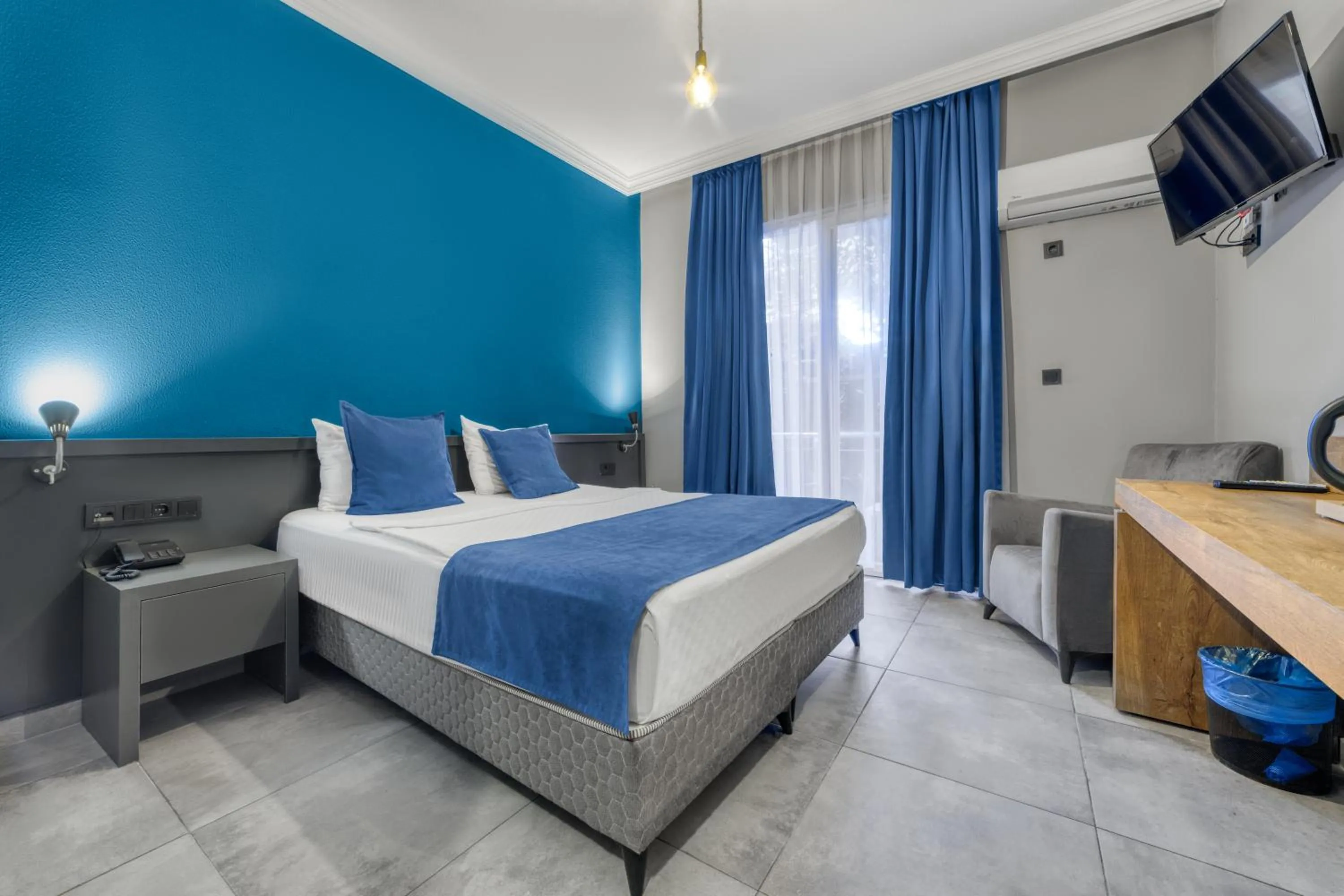 Bed in Royalisa Palmiye Beach Hotel Adult Only
