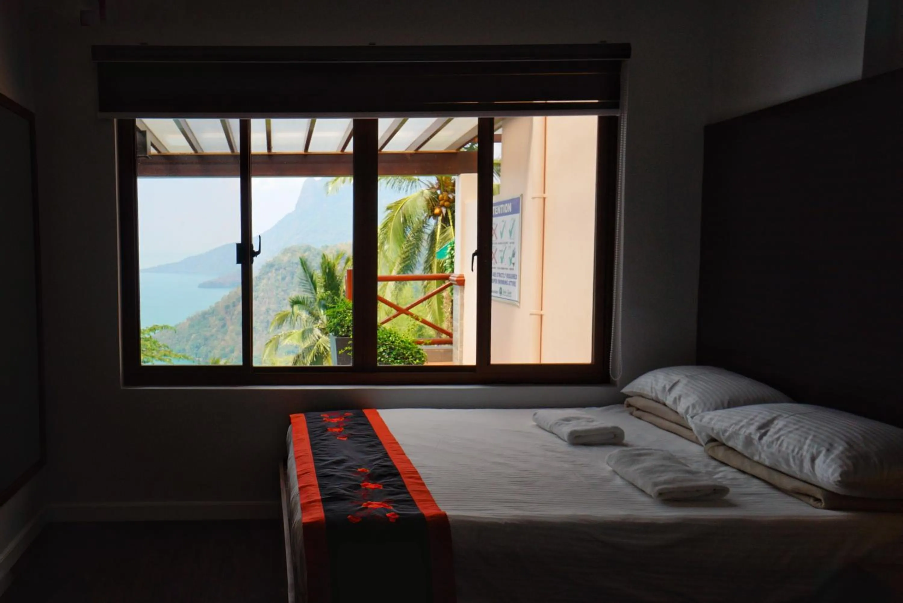 Bed in Noni's Resort