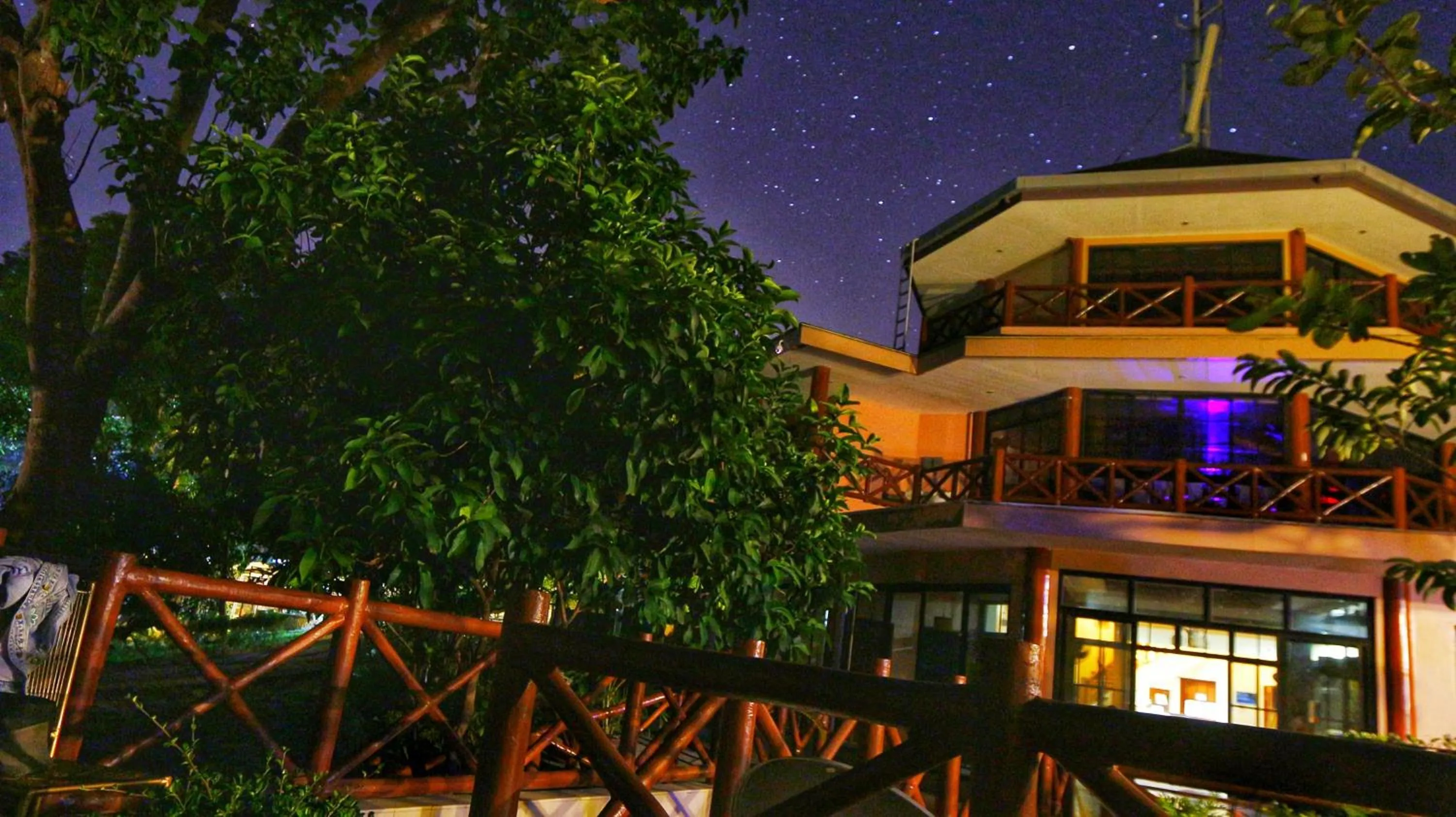 Property building in Noni's Resort