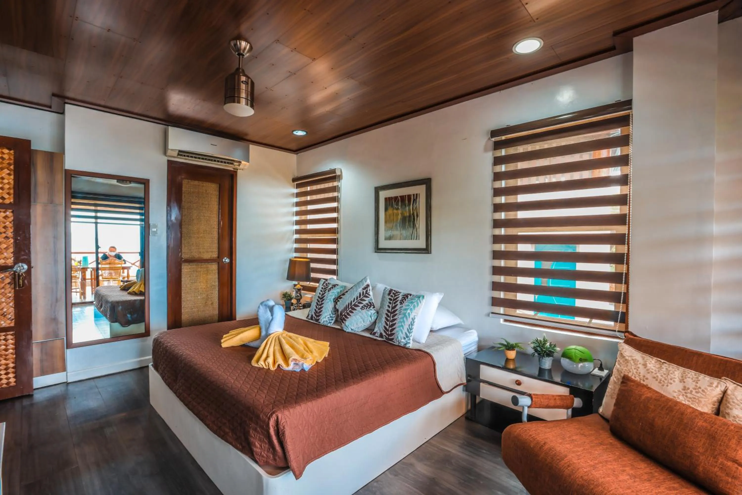 Bed in Noni's Resort