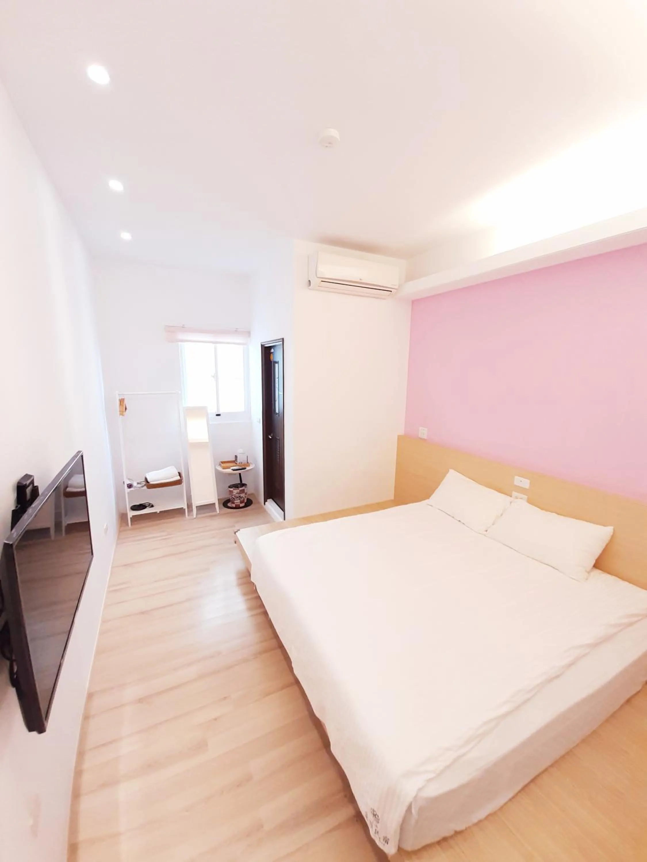 Bed in Love Travel Guest House