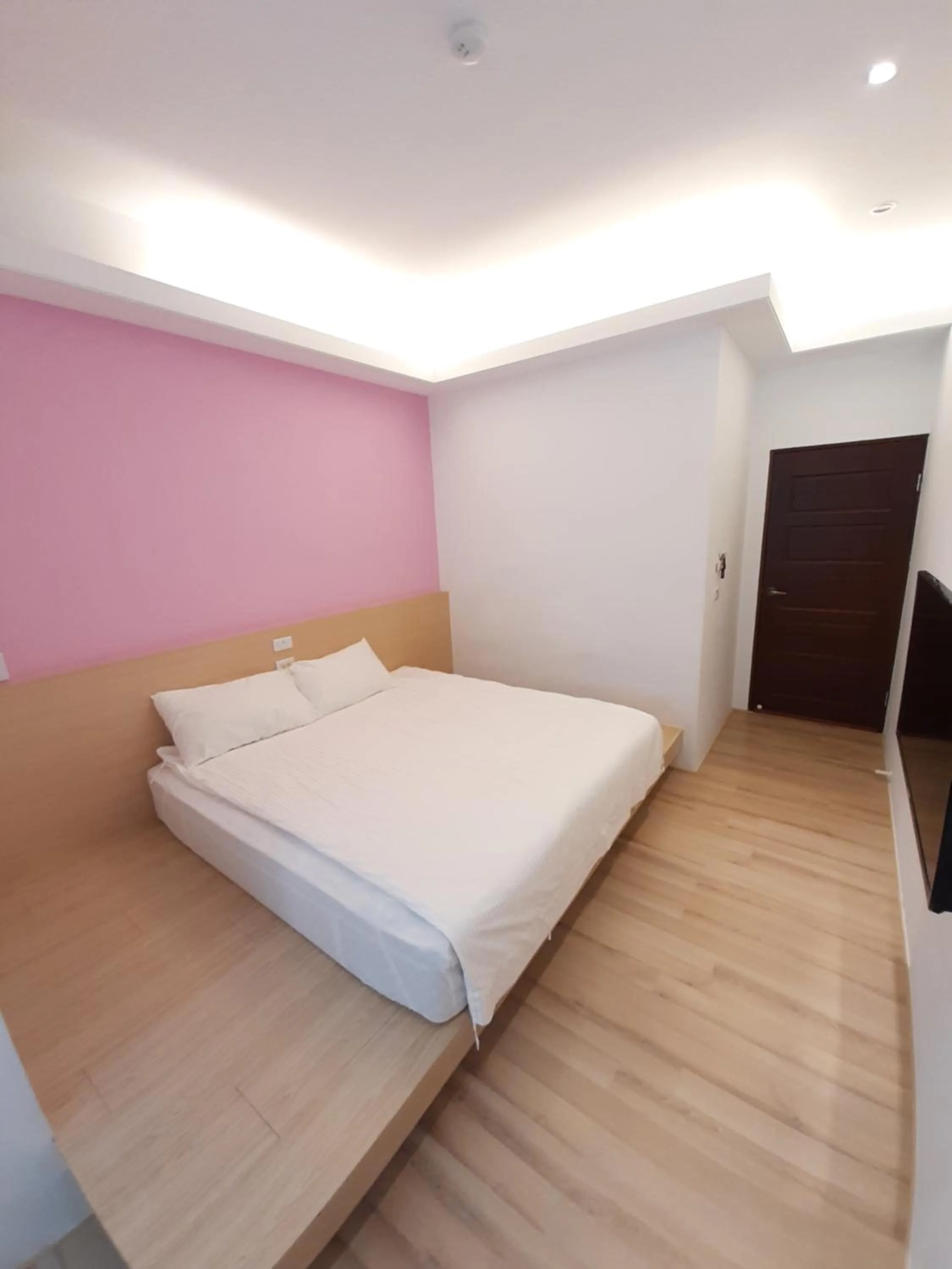 Bed in Love Travel Guest House