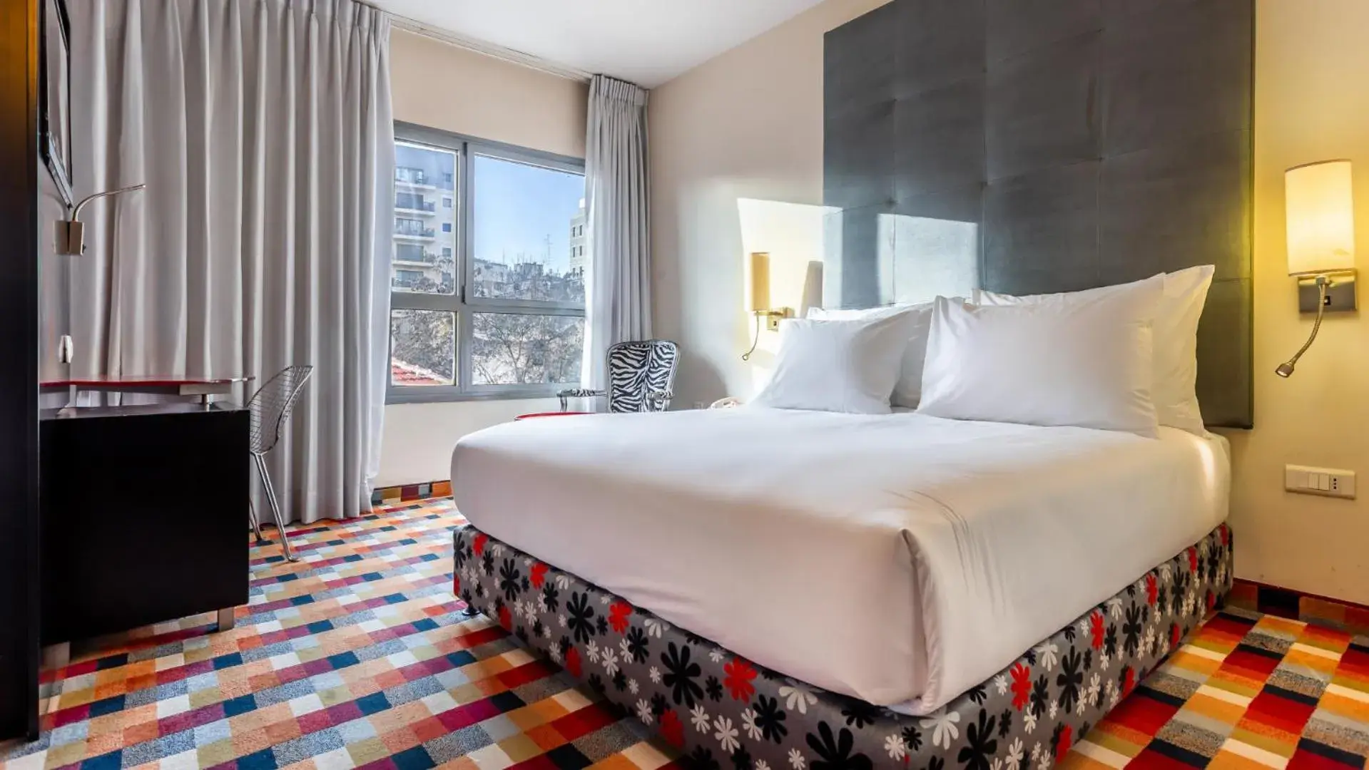 Bed in Jacob Harmony Bed in Jacob Harmony