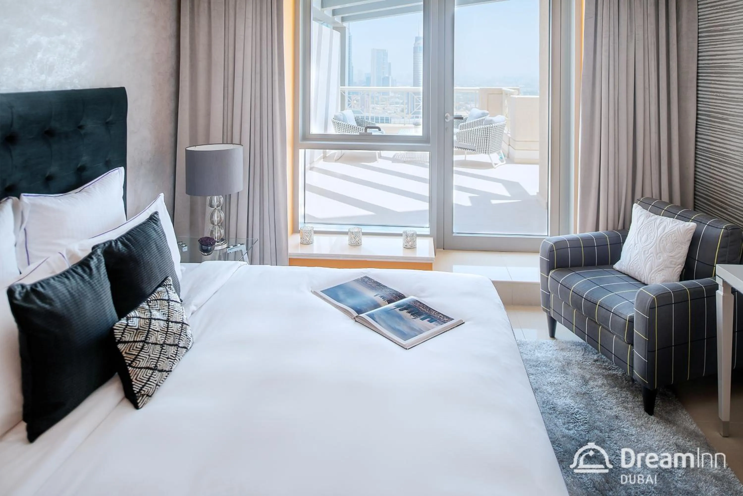 Bed in Dream Inn - Apartment with Private Terrace, 29 Boulevard Downtown