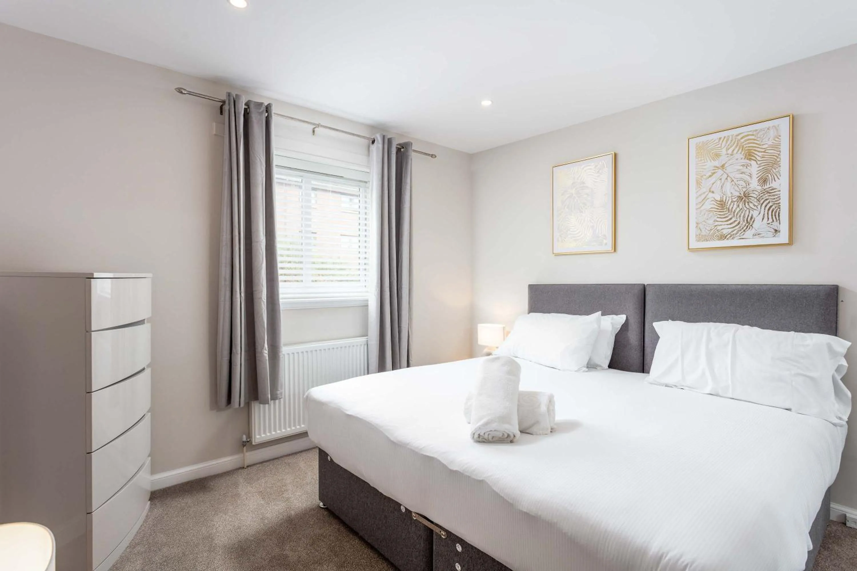 Bed in Harbour House - Donnini Apartments