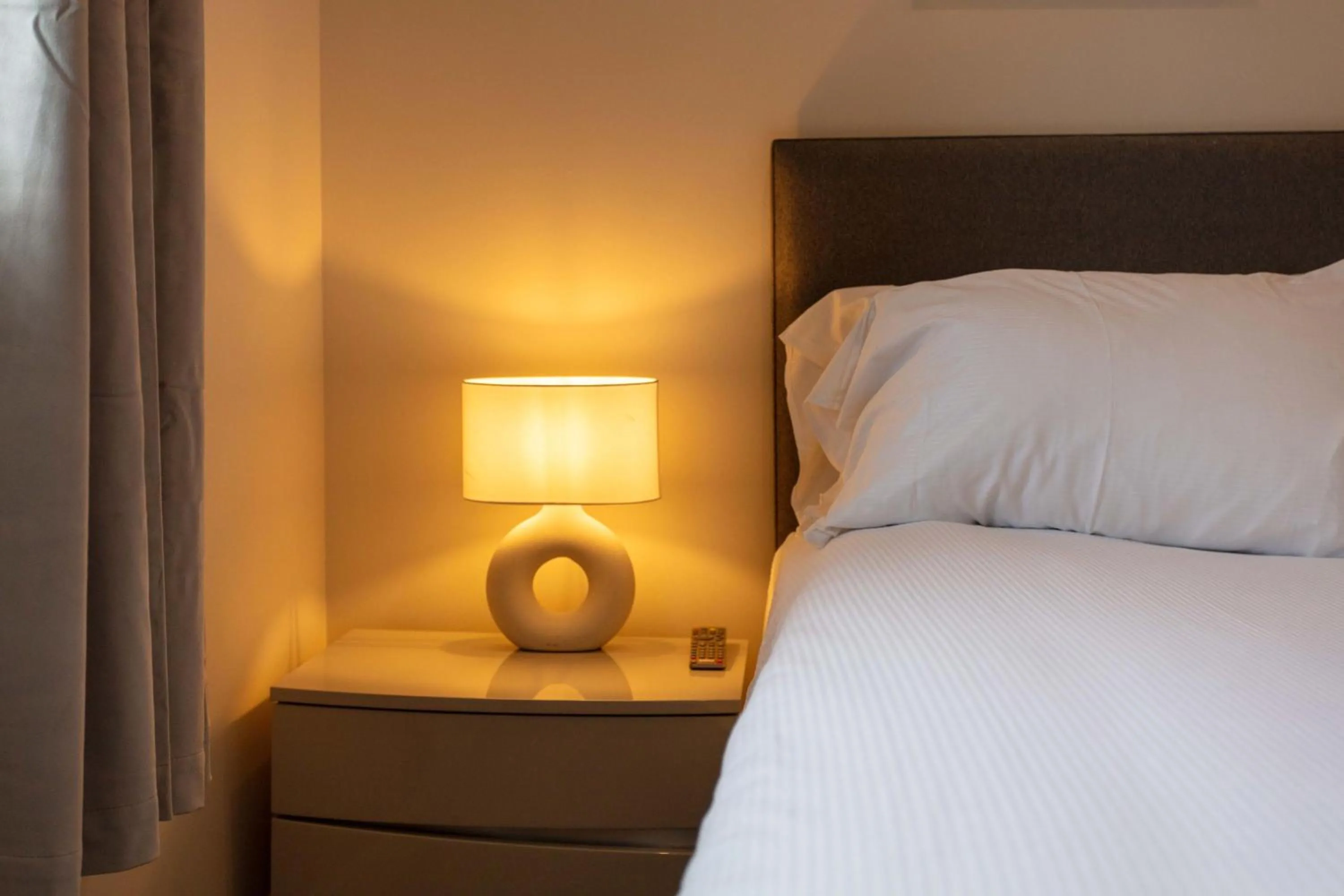Bed in Harbour House - Donnini Apartments