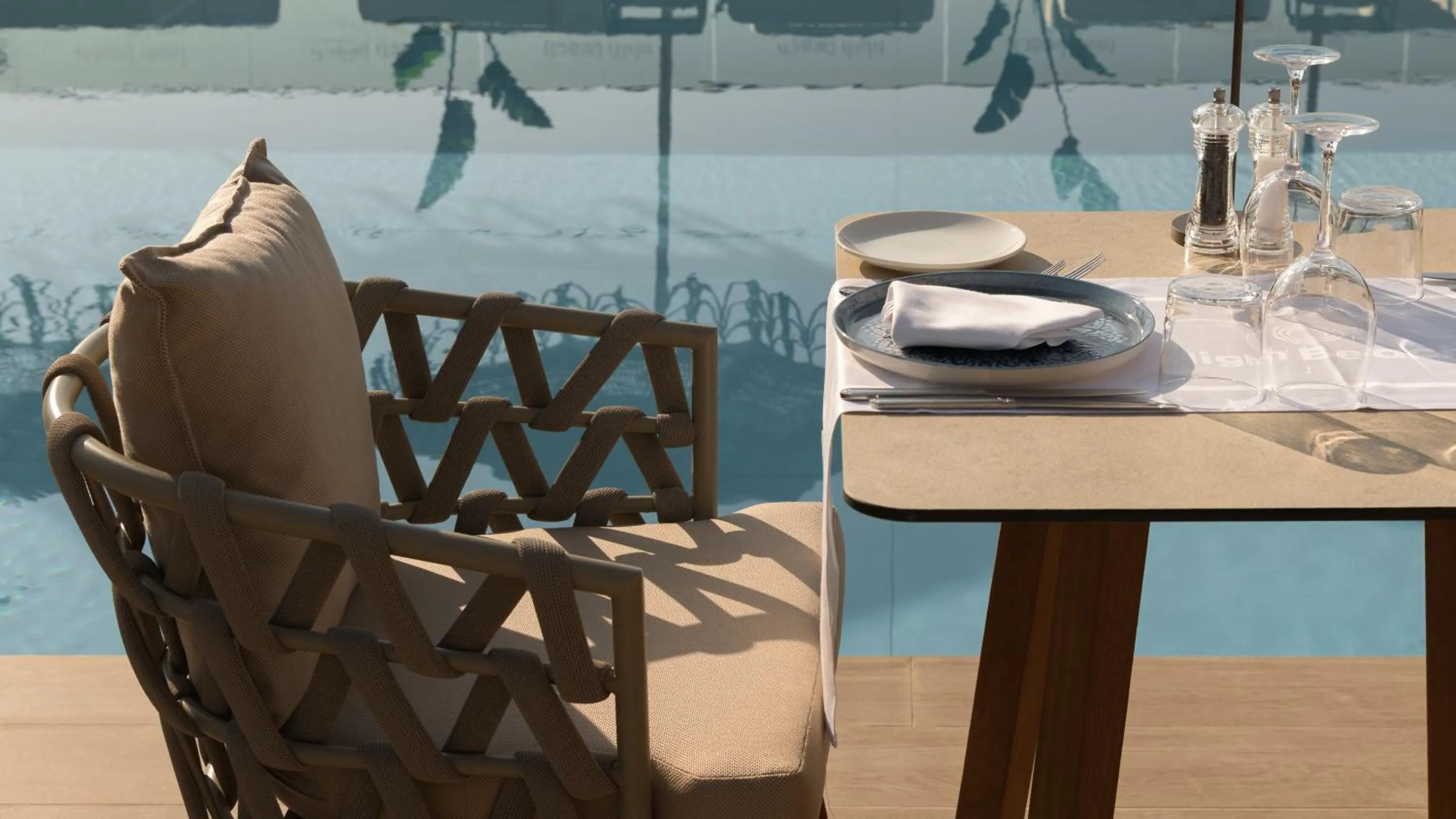 Restaurant/places to eat in High Beach Resort