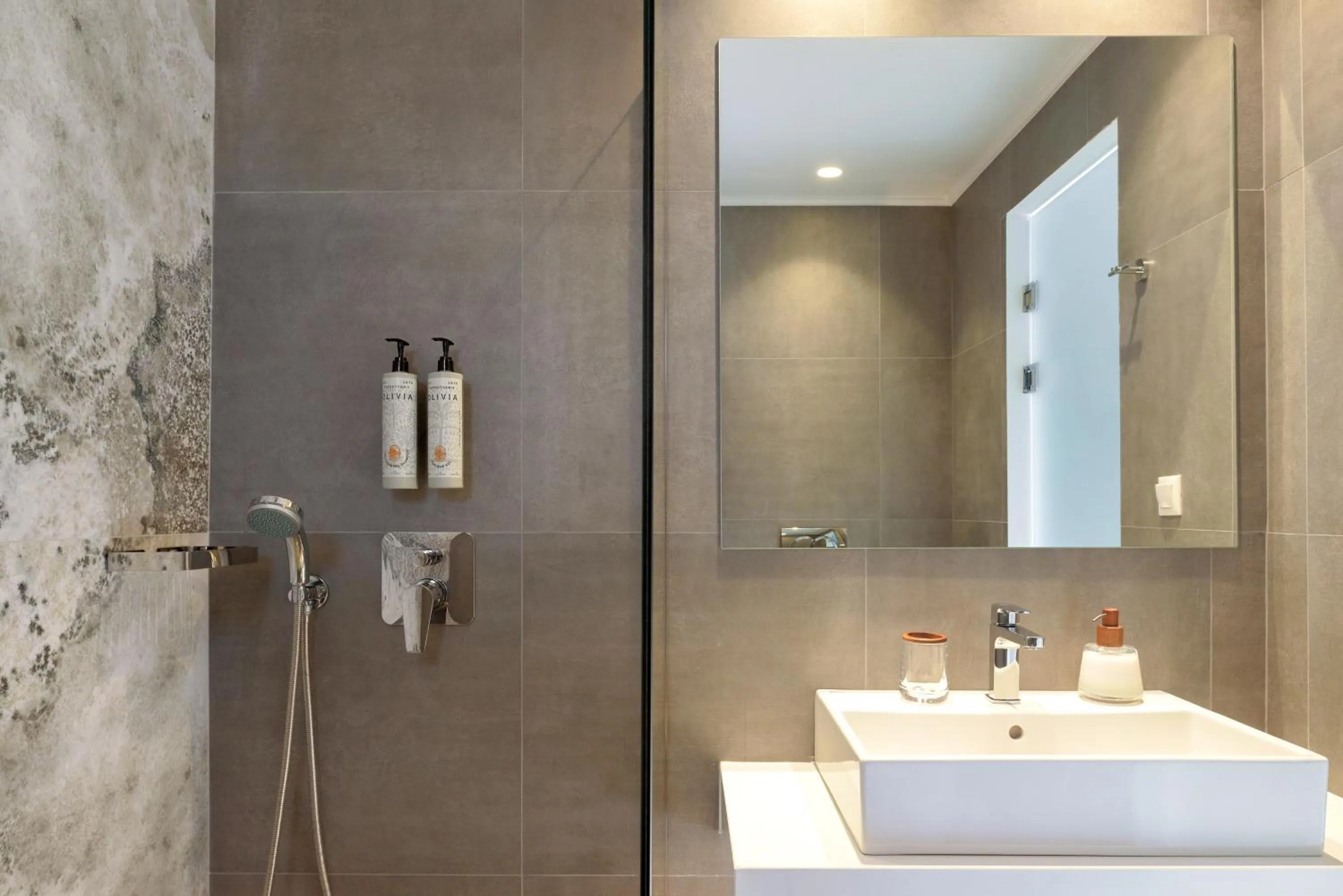 Shower in High Beach Resort