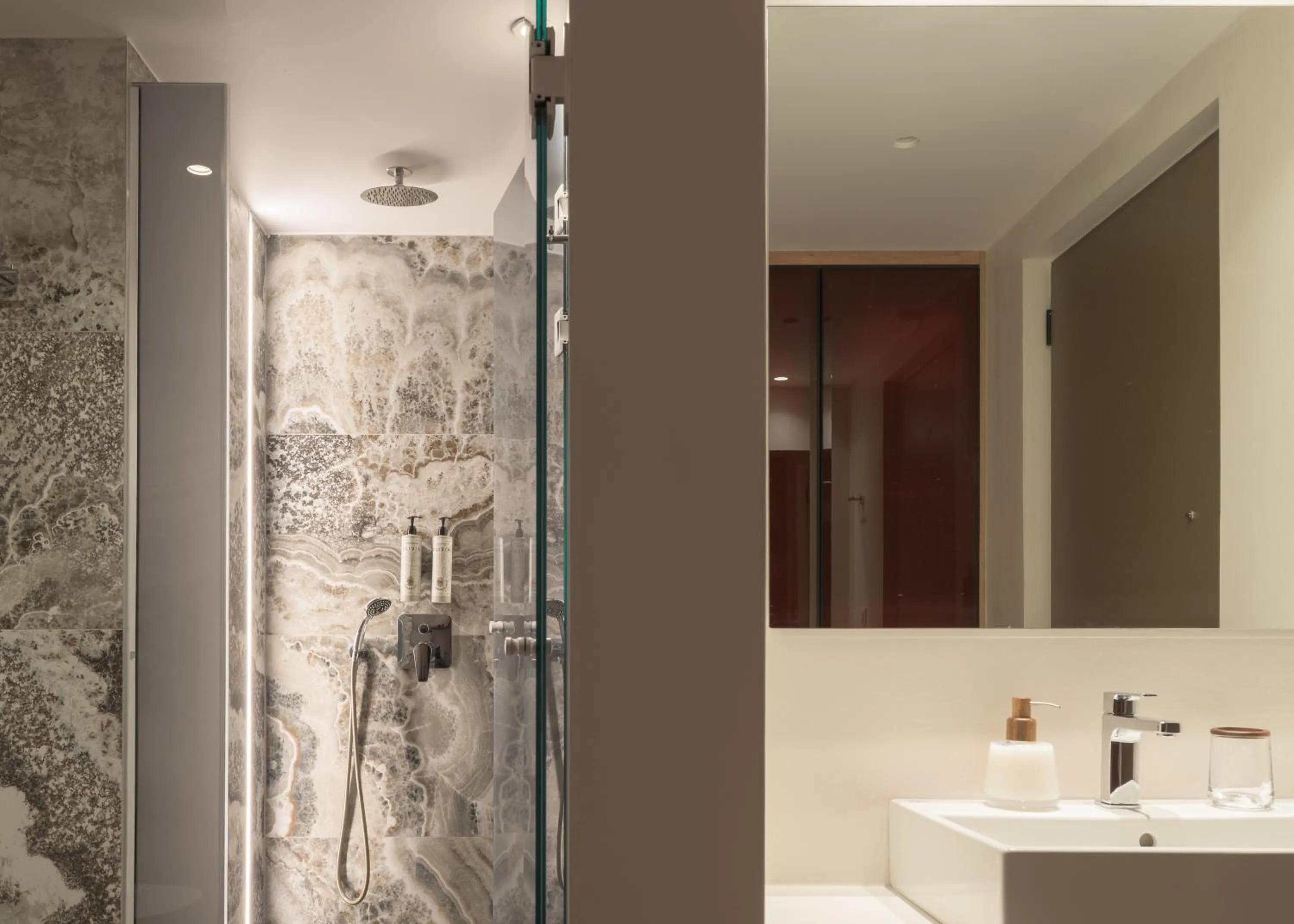 Bathroom in High Beach Resort