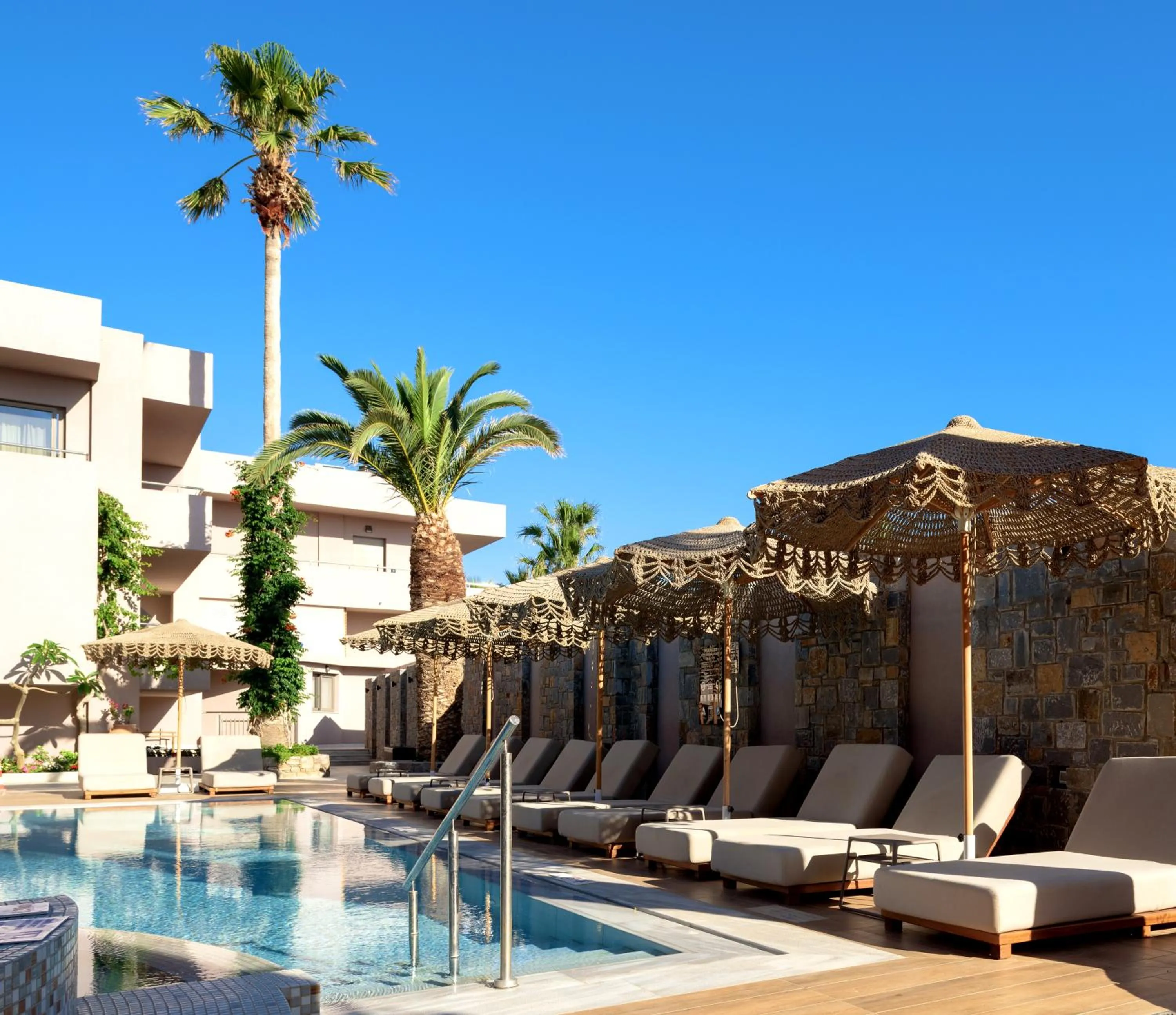 Swimming pool in High Beach Resort