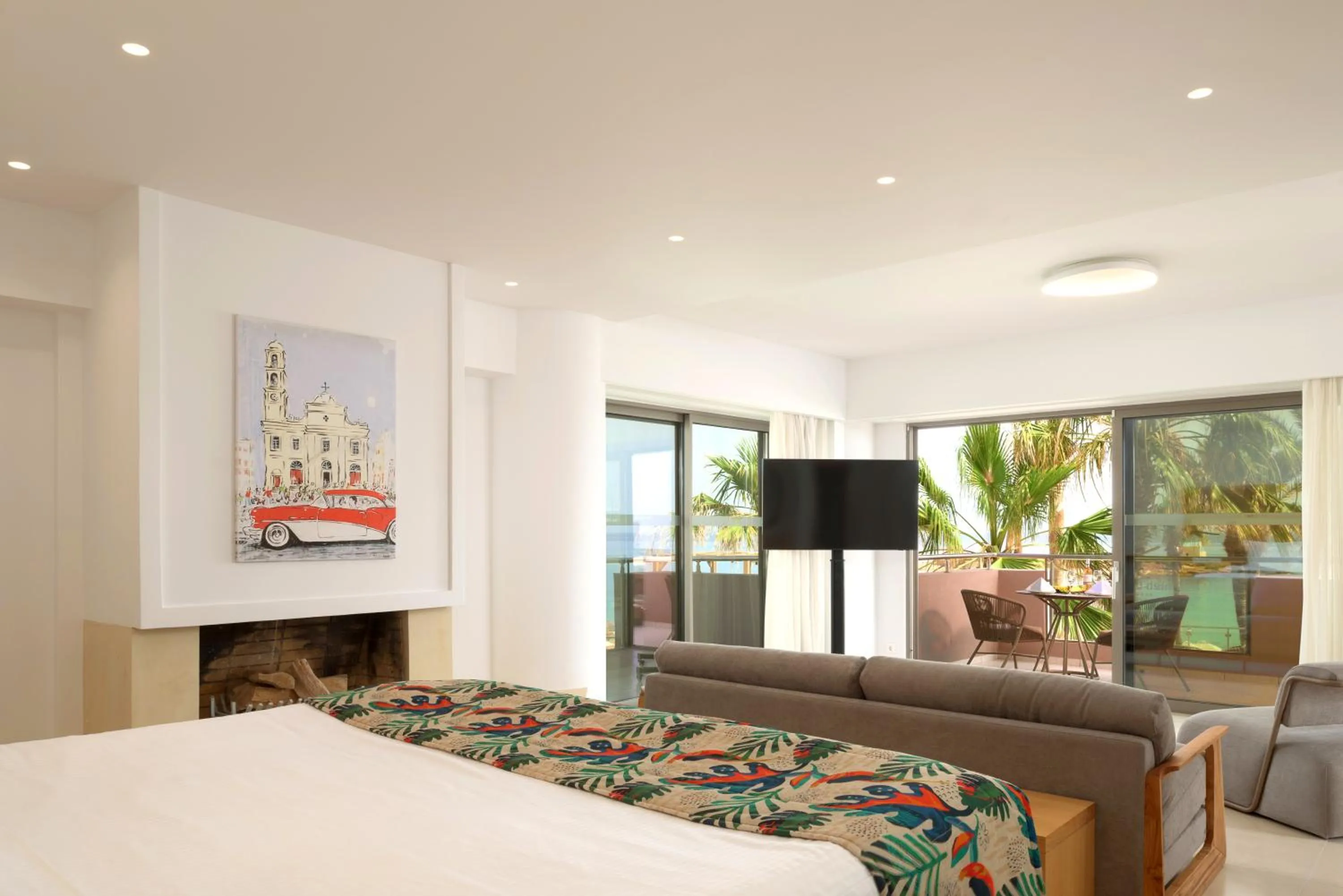 Photo of the whole room, Bed in High Beach Resort