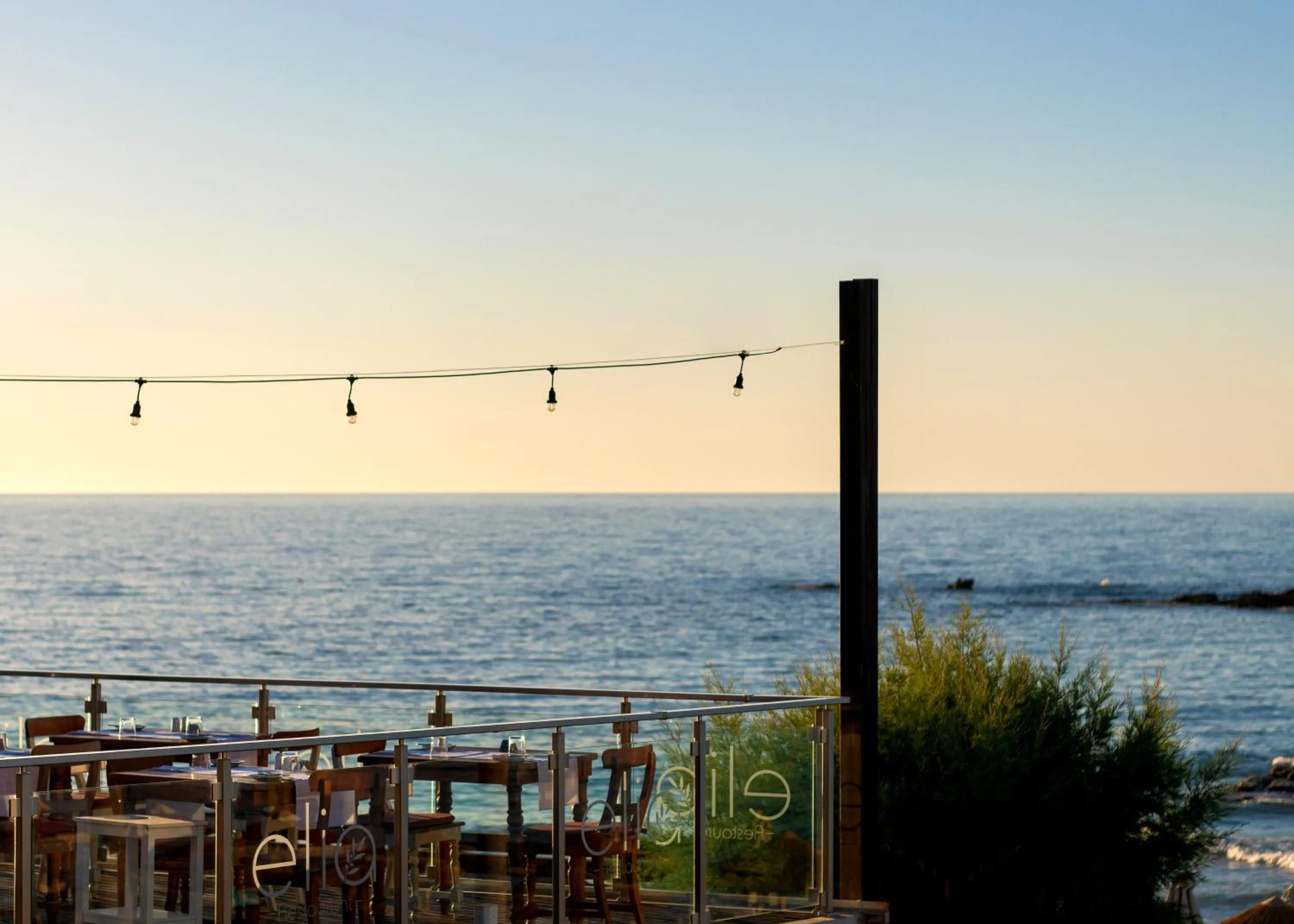 Restaurant/places to eat in High Beach Resort