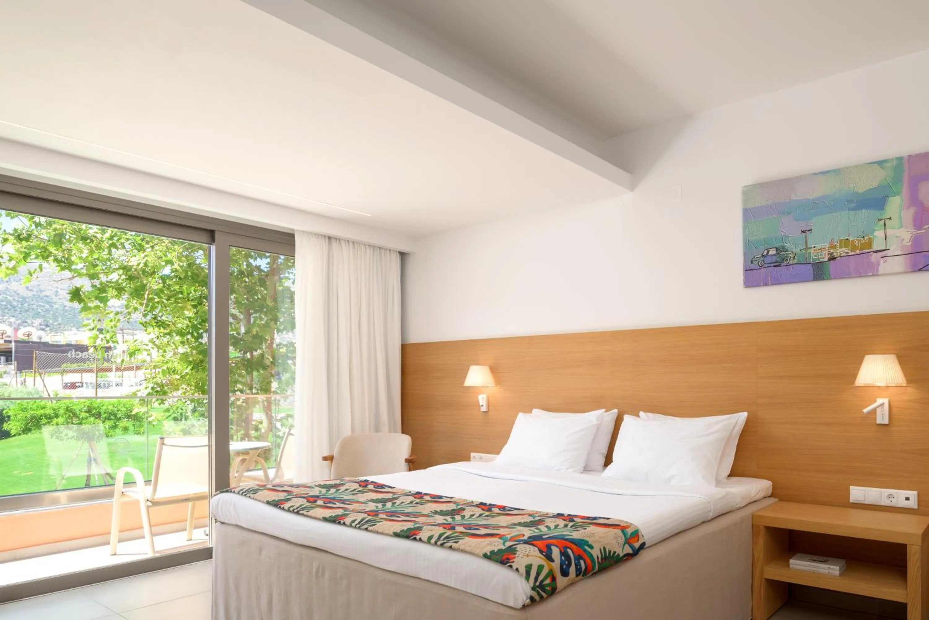 Photo of the whole room, Bed in High Beach Resort