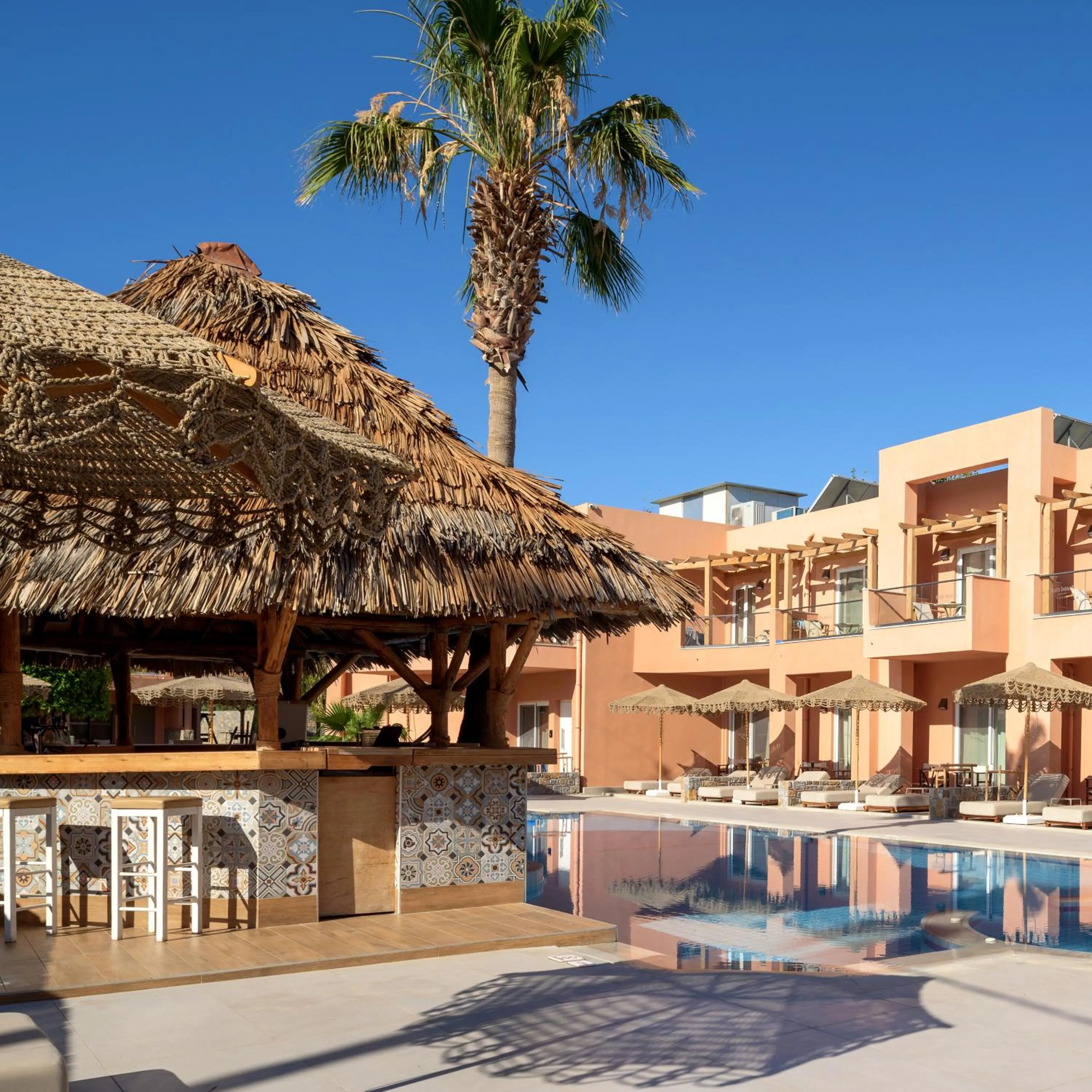 Lounge or bar in High Beach Resort