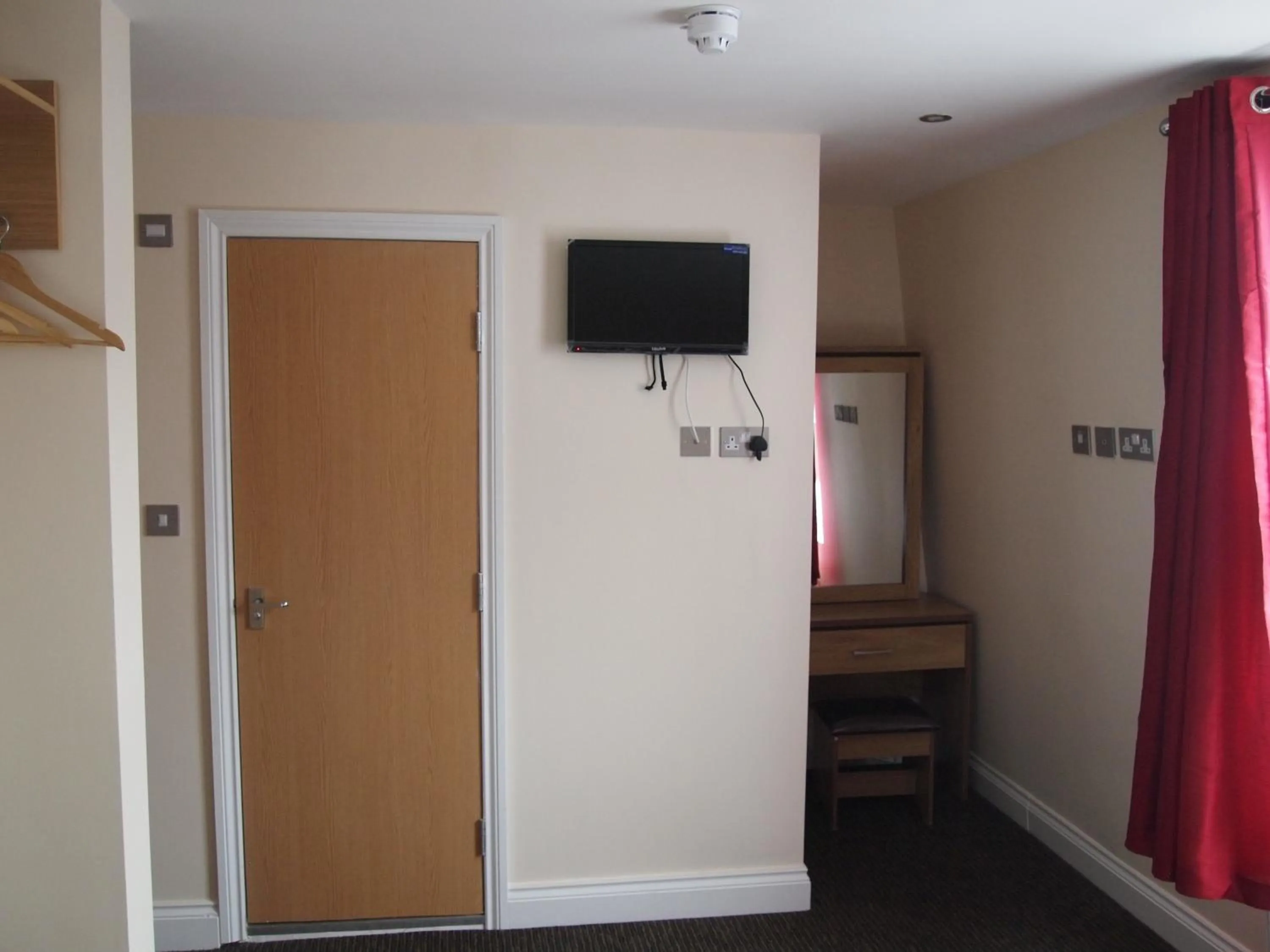 Bedroom in Earls Court Garden Hotel