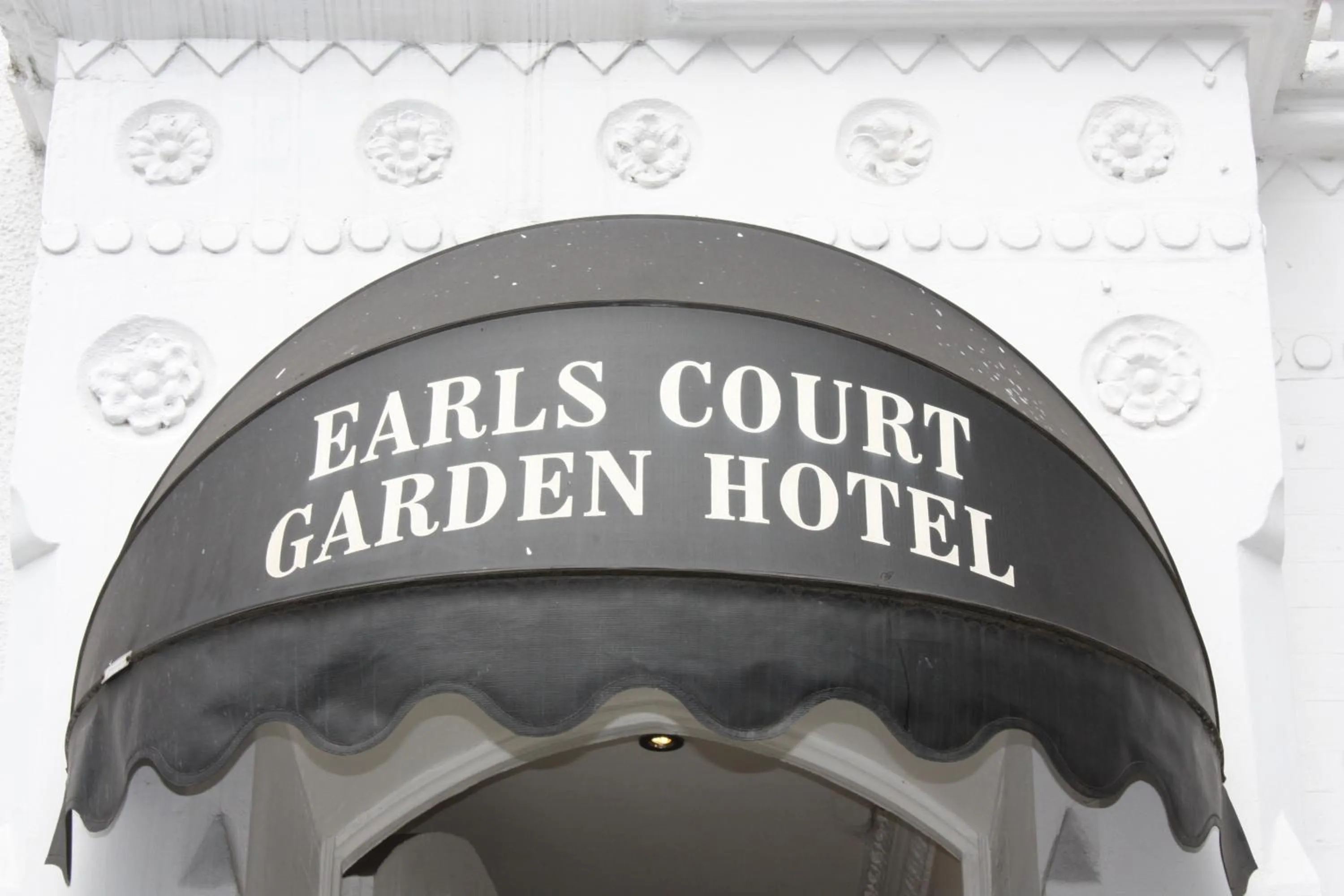 Facade/entrance in Earls Court Garden Hotel